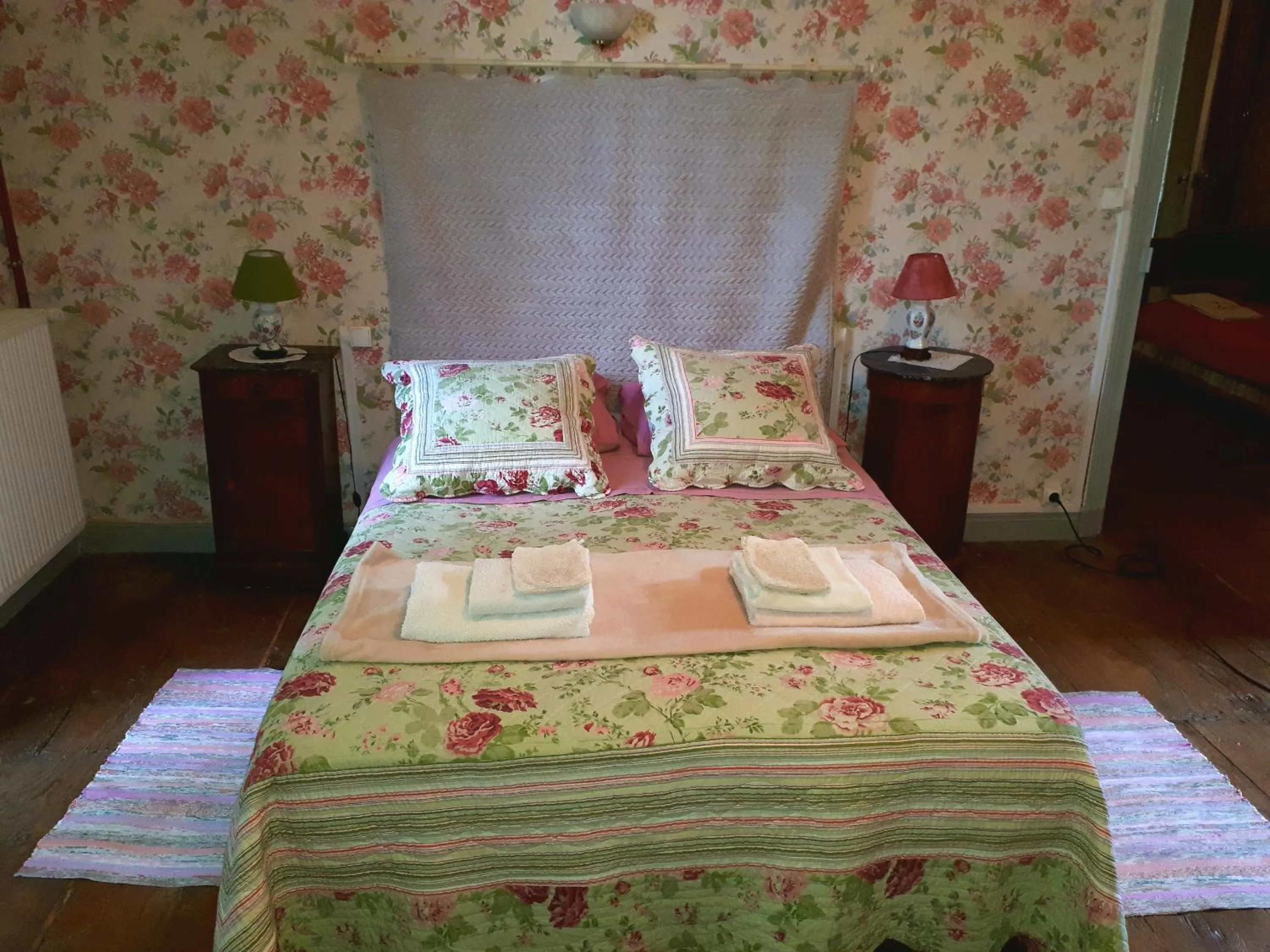 Bed in La Cure du Maine Charles