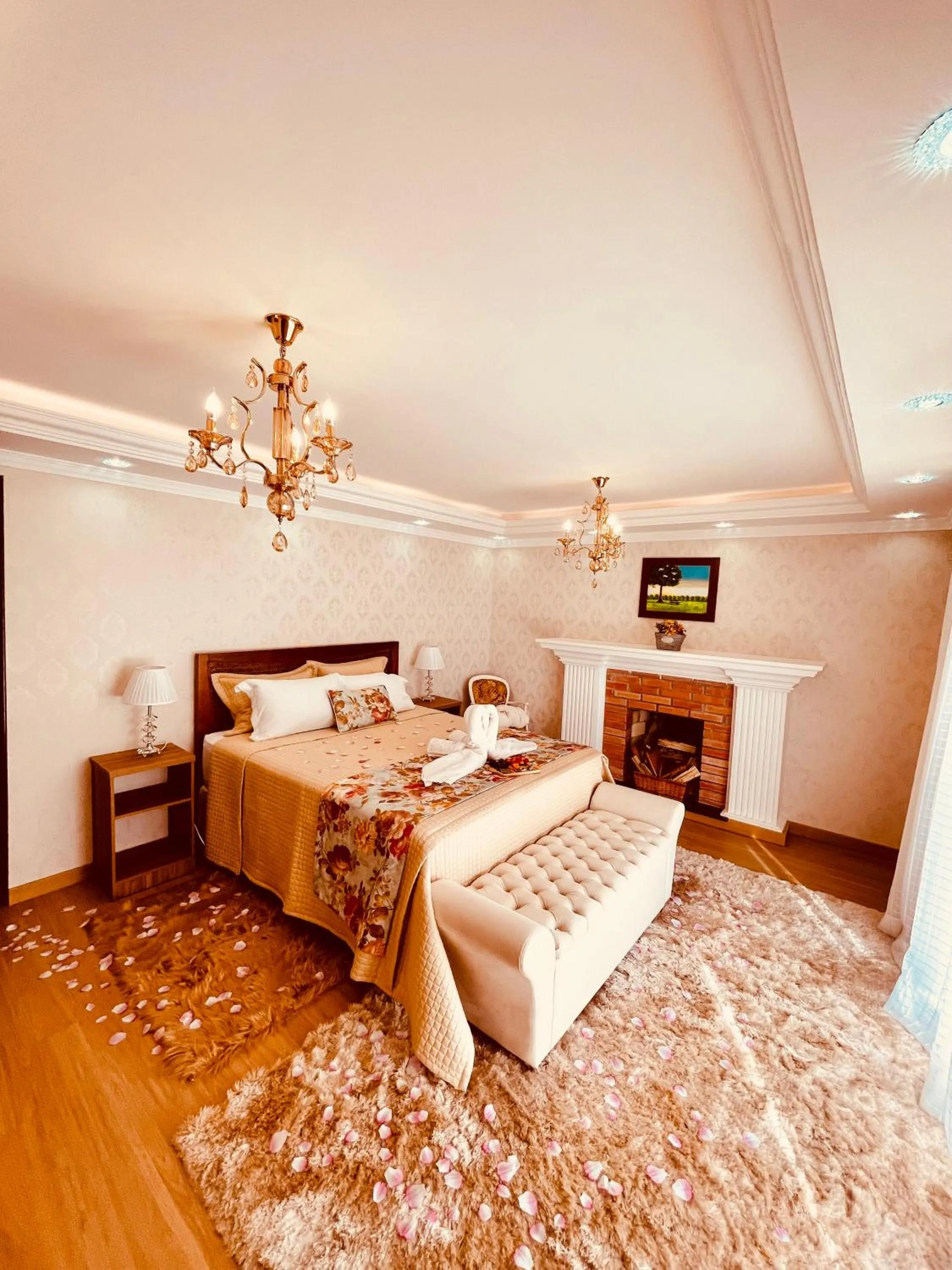 Photo of the whole room, Bed in Hope Valley Adventure Resort