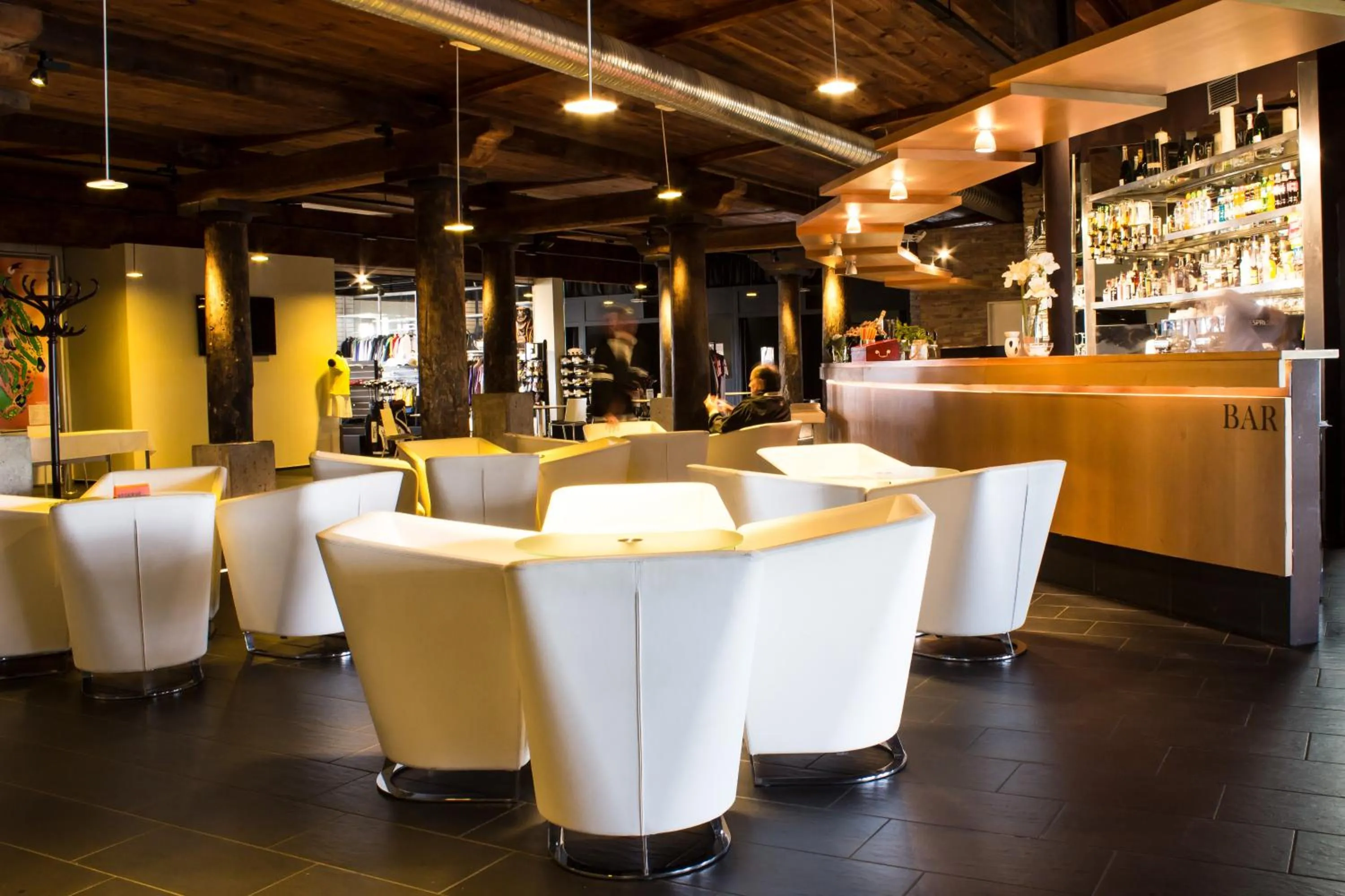 Restaurant/places to eat in Sand Martin