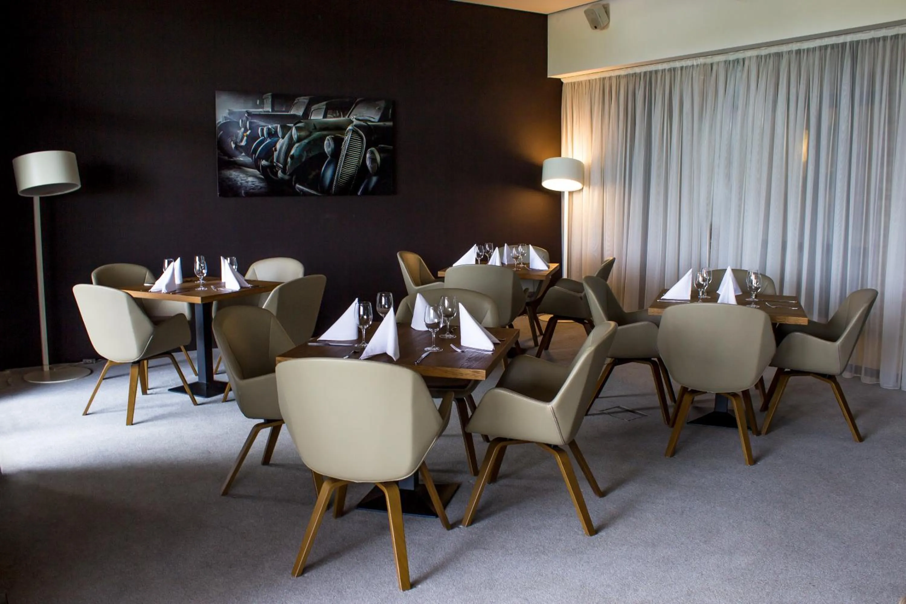 Restaurant/places to eat in Sand Martin