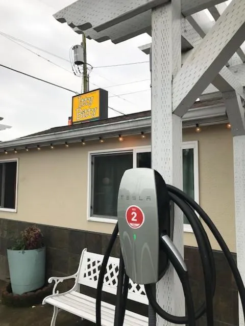 Property building in The Star Trek - USS Enterprise Room at the Itty Bitty Inn