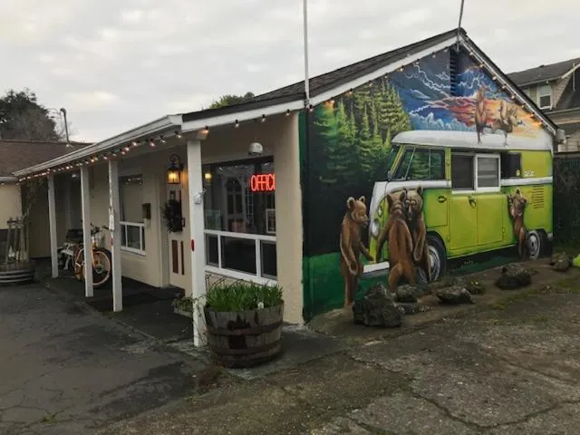 Property building in The Star Trek - USS Enterprise Room at the Itty Bitty Inn
