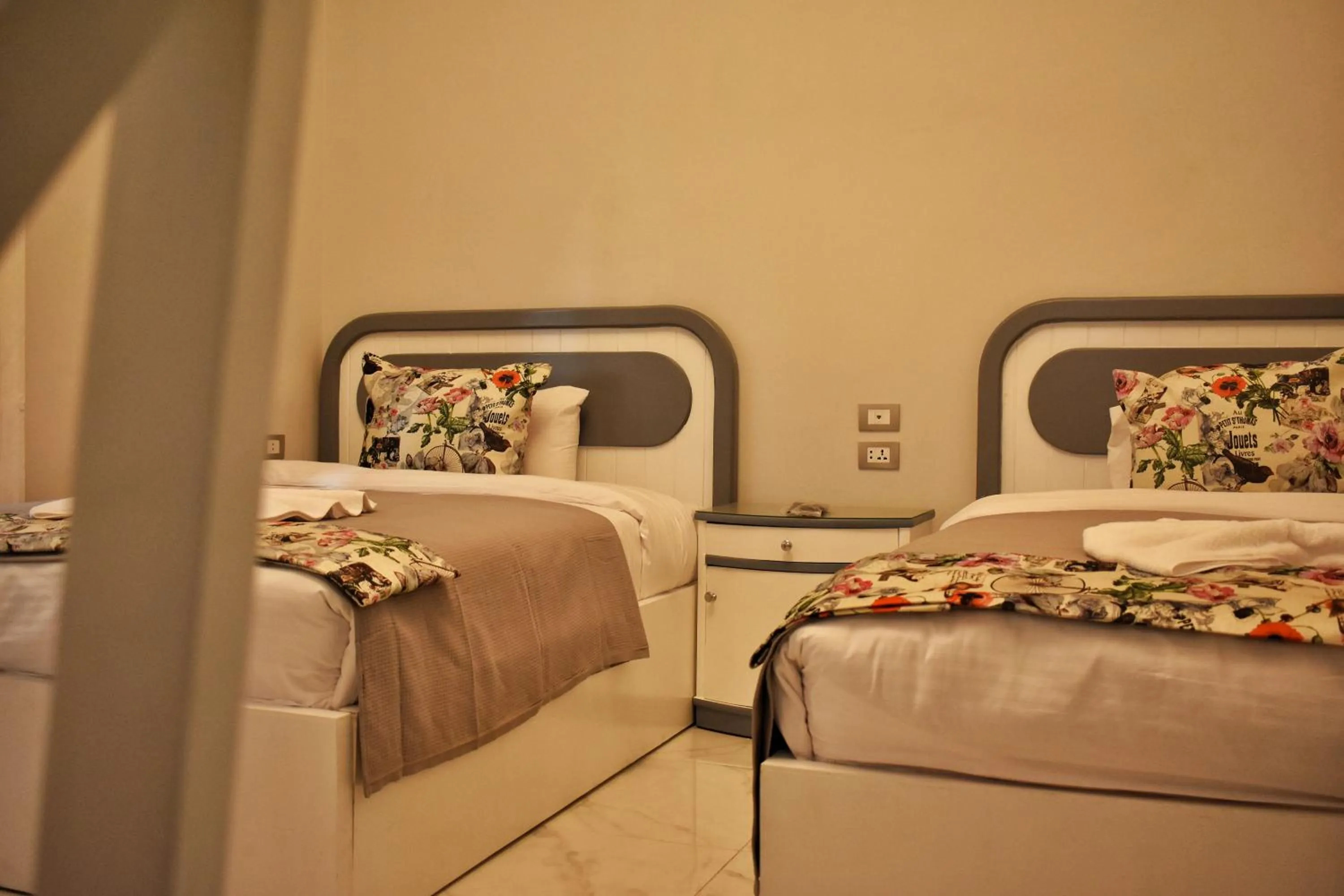 Bedroom, Bed in columbia sky city hotel