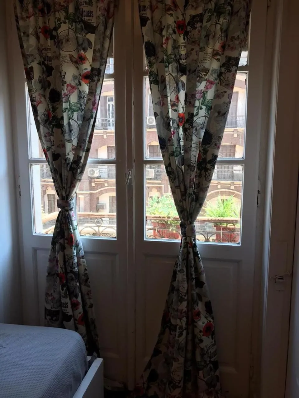 Photo of the whole room, Bed in columbia sky city hotel