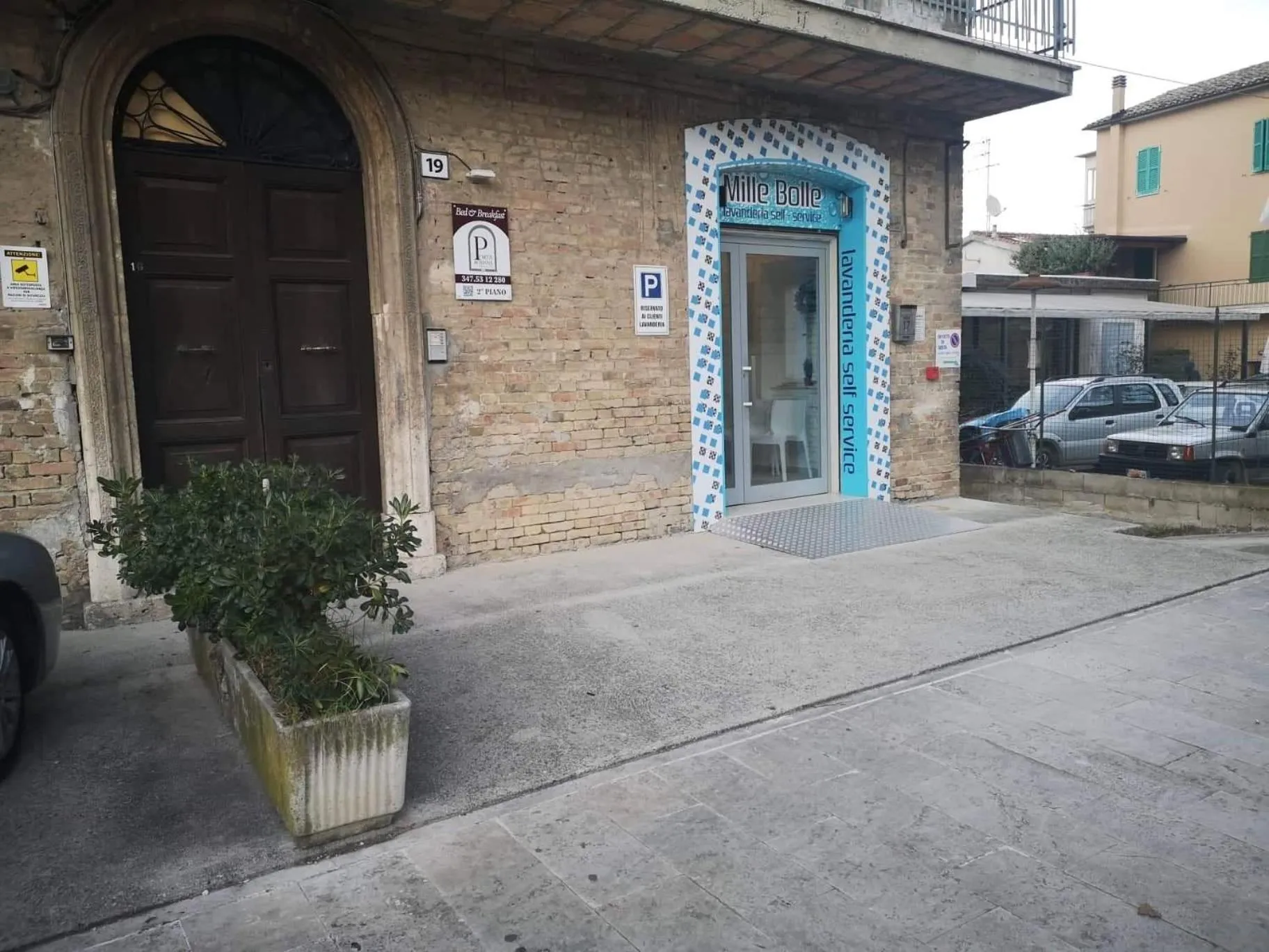 Property building in B&B Porta Romana-Language And Art