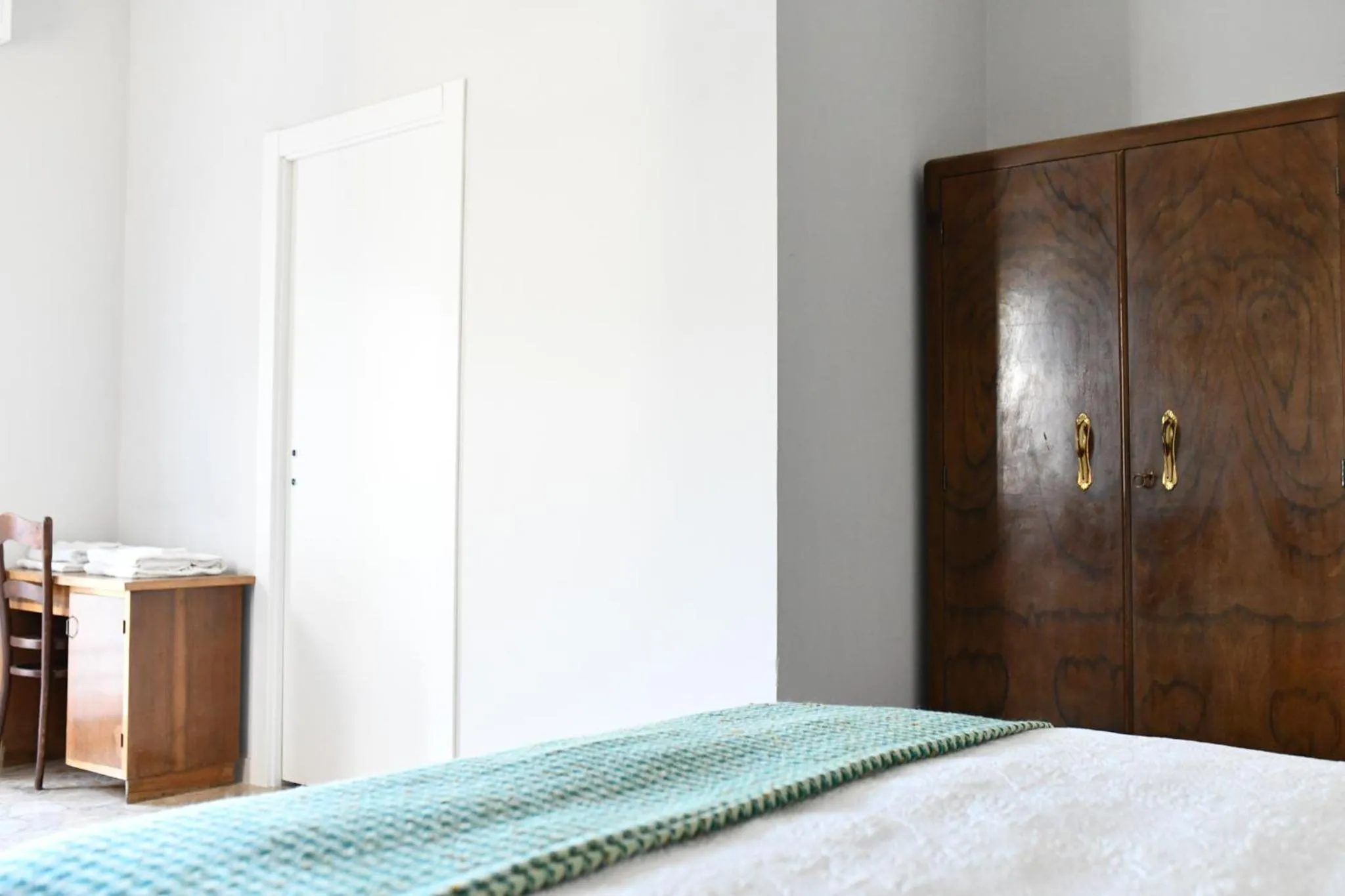 Bedroom, Bed in B&B Porta Romana-Language And Art