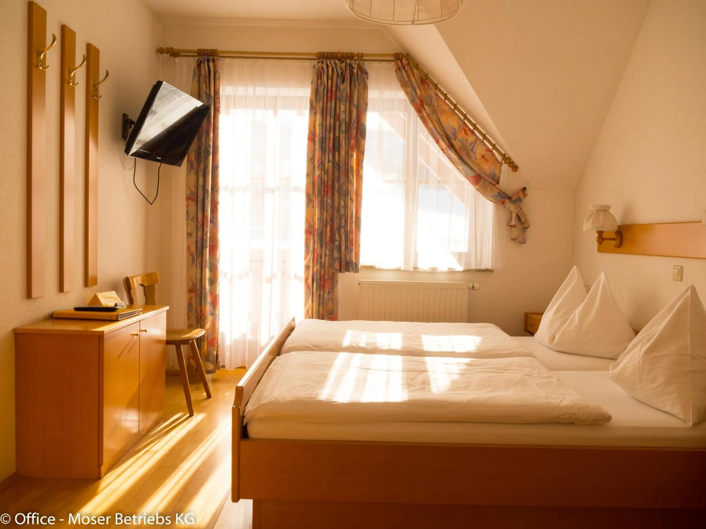 Bed in Alpengasthof Moser