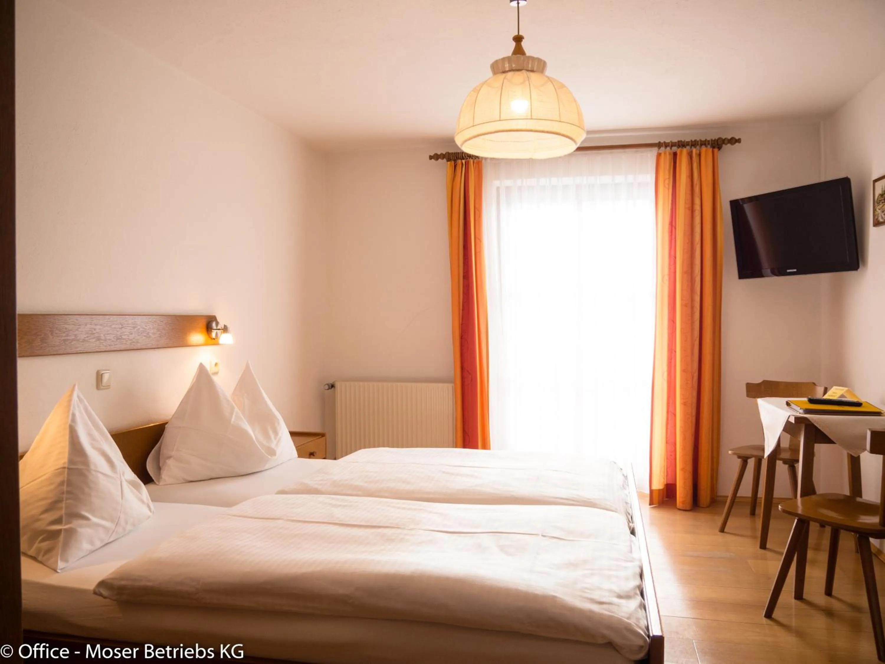 Bed in Alpengasthof Moser