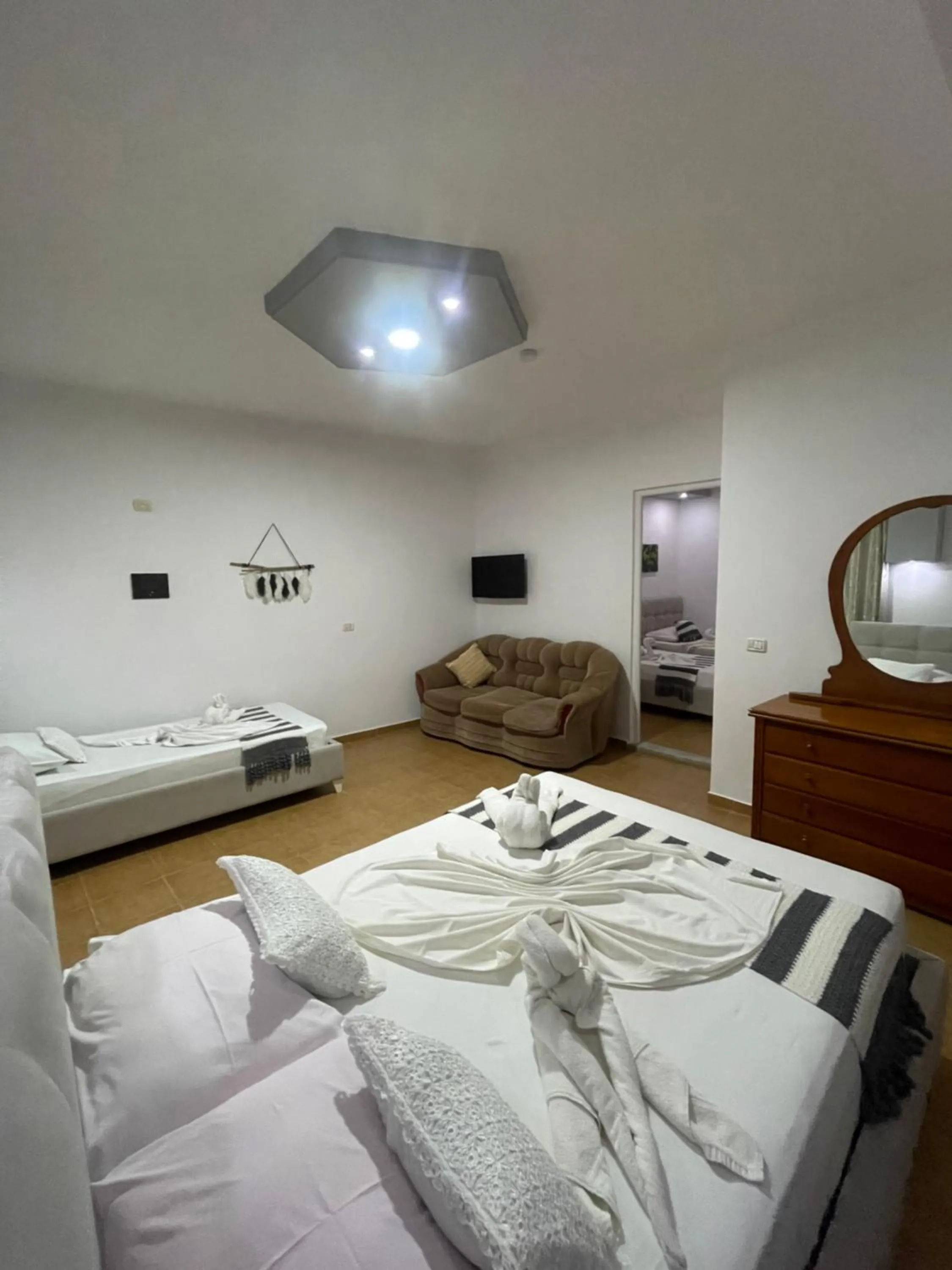 Photo of the whole room, Bed in Hotel Soan