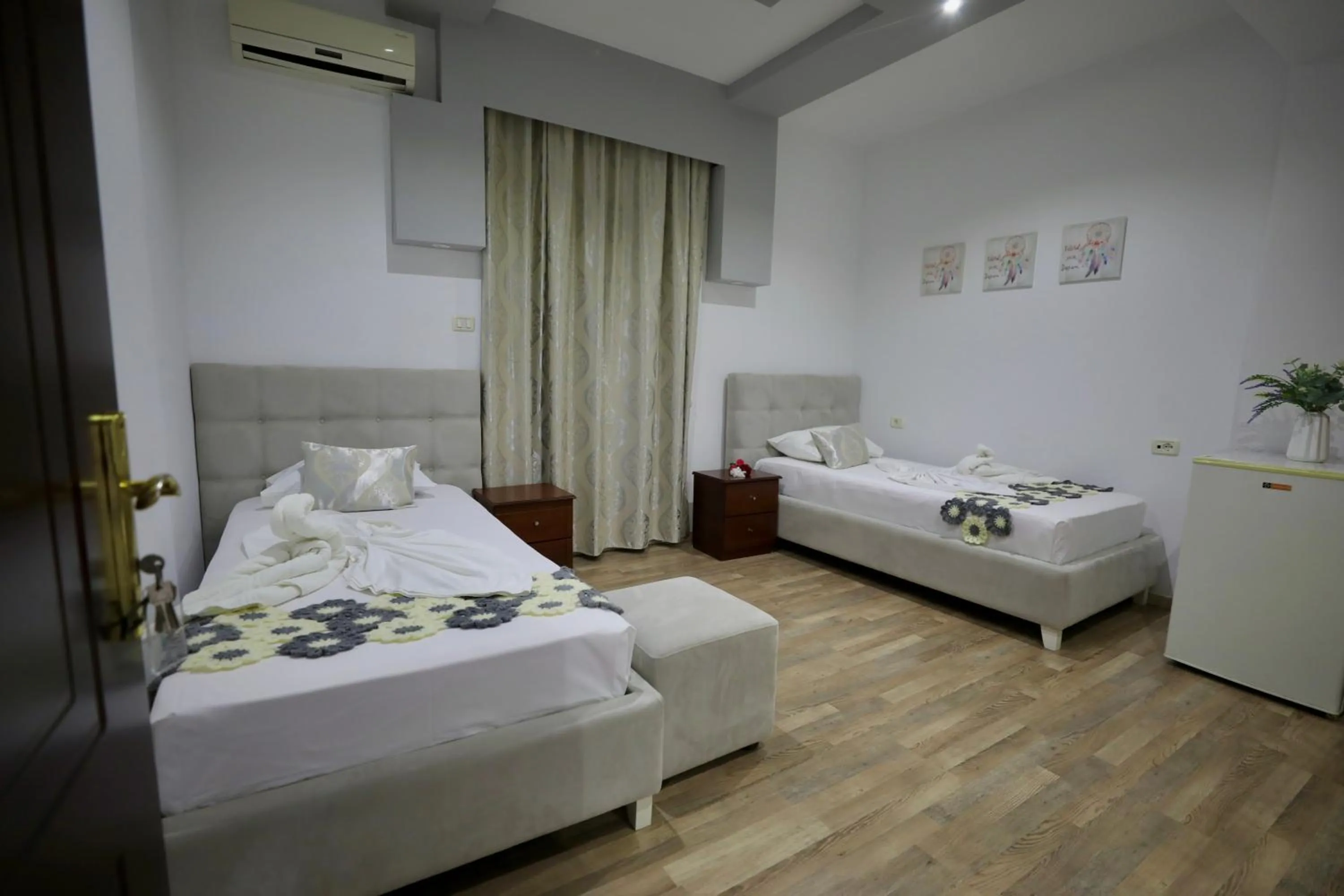 Photo of the whole room, Bed in Hotel Soan