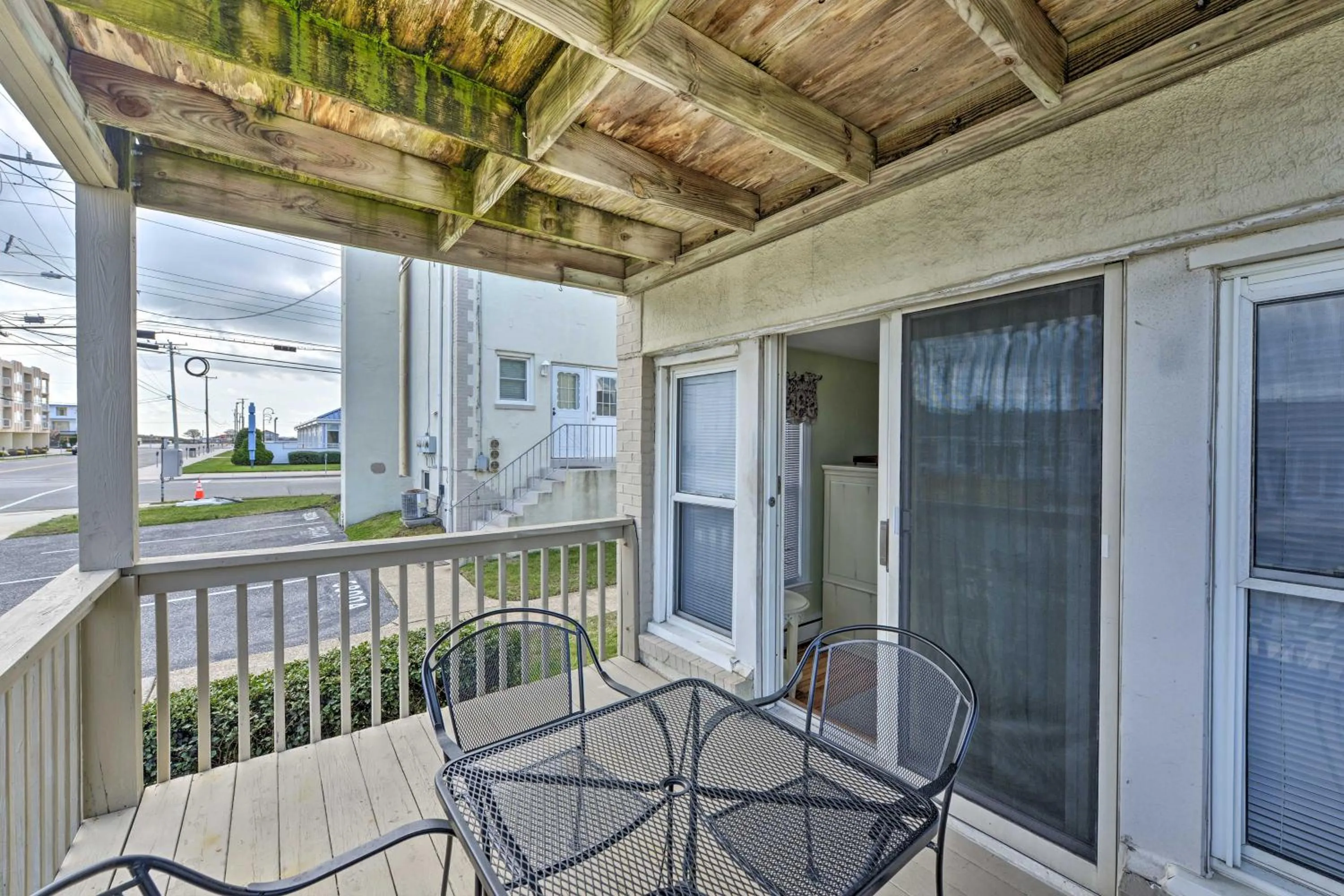 Wildwood Crest Condo 2 Blocks to Beach!