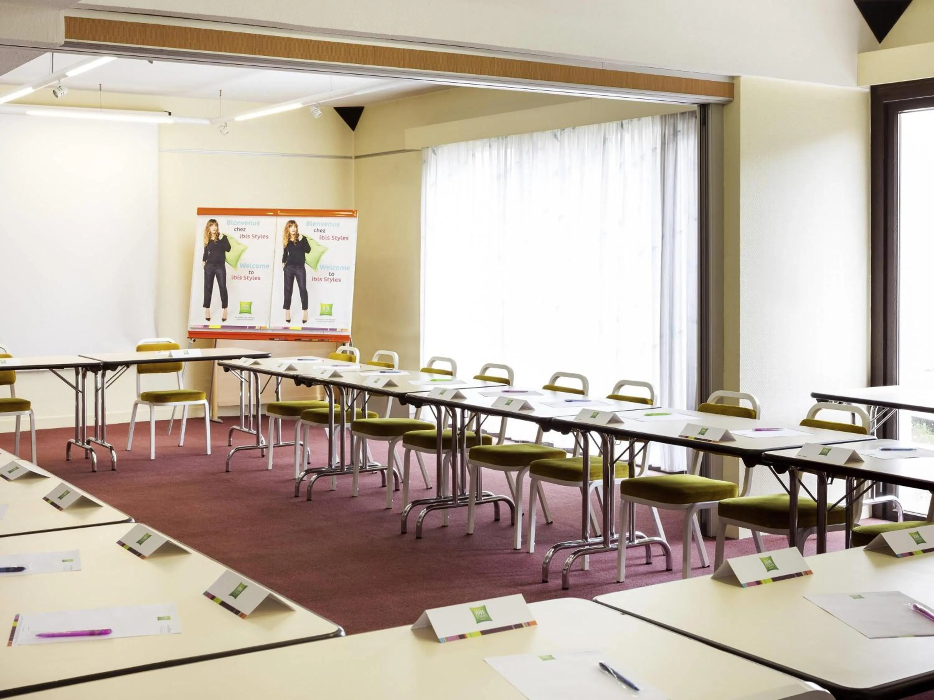 Meeting/conference room in ibis Styles Niort Poitou Charentes
