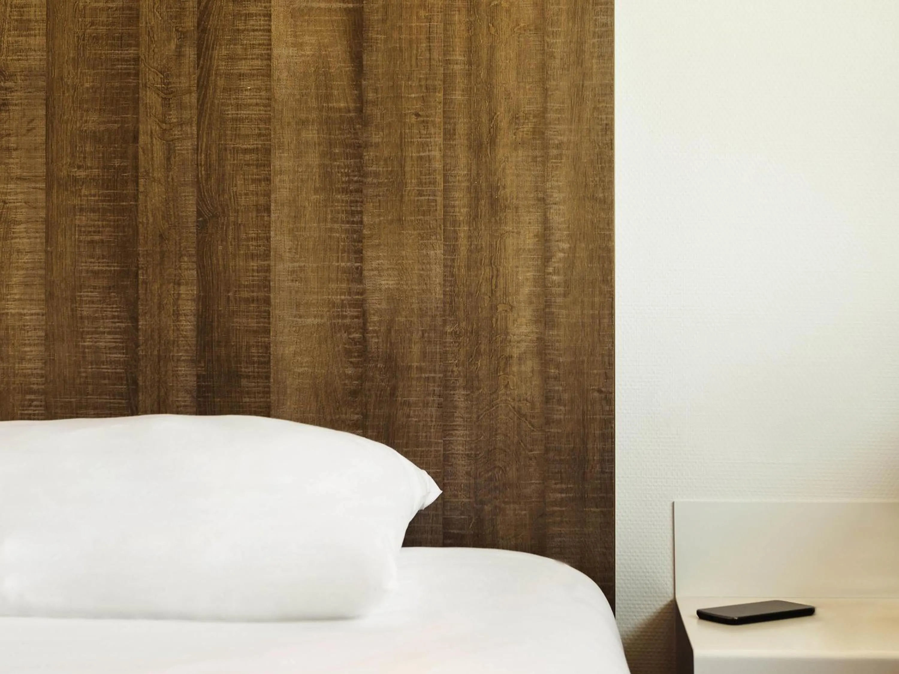 Bedroom, Bed in ibis Styles Niort Poitou Charentes