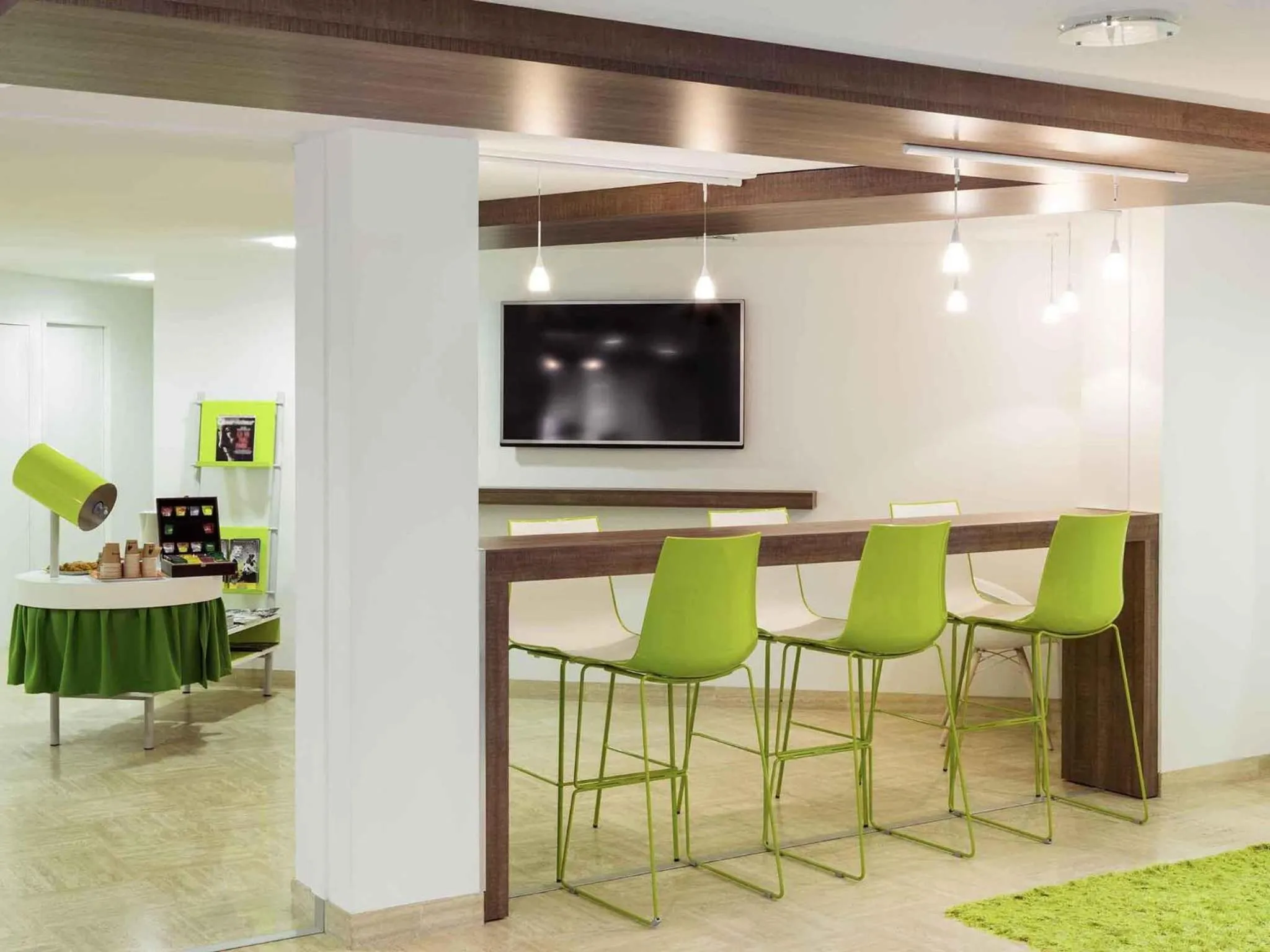 Lounge or bar in ibis Styles Niort Poitou Charentes