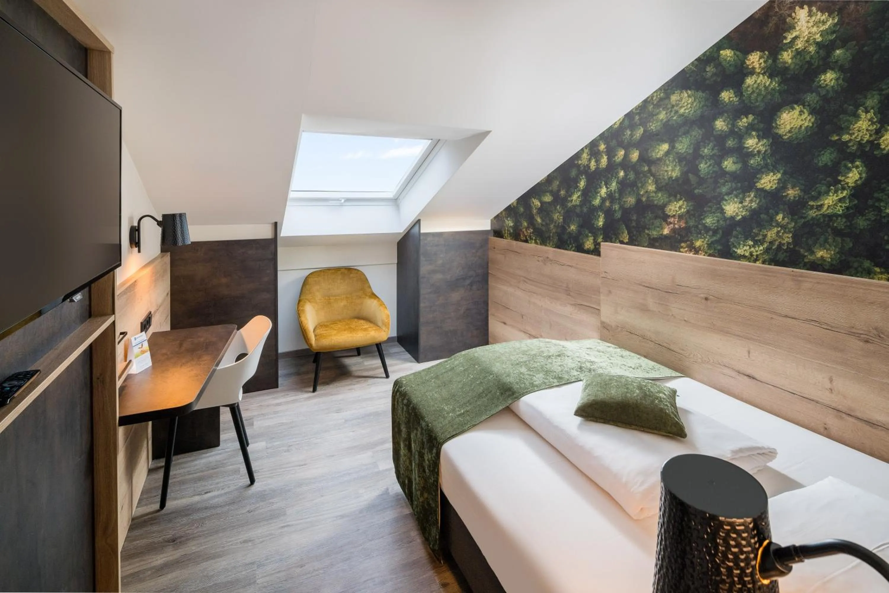 Photo of the whole room, Bed in Best Western Hotel München Airport