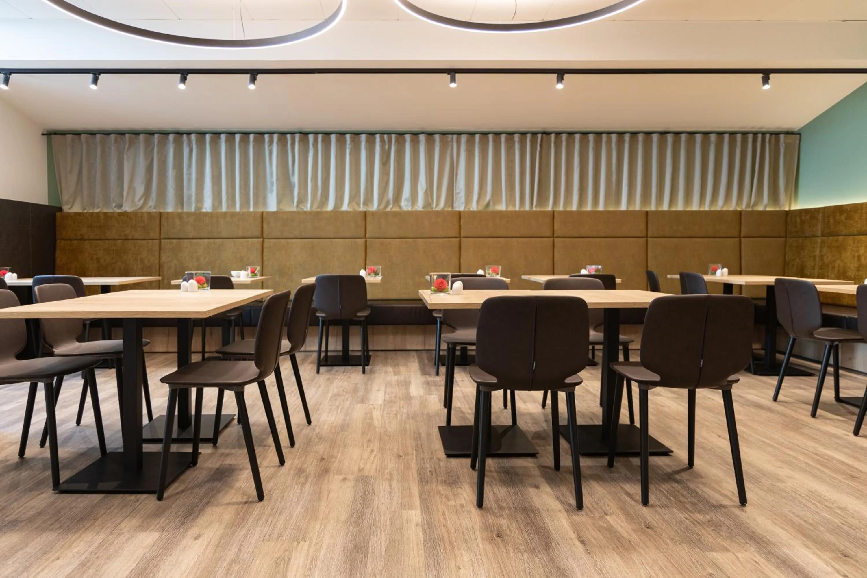 Restaurant/places to eat in Best Western Hotel München Airport