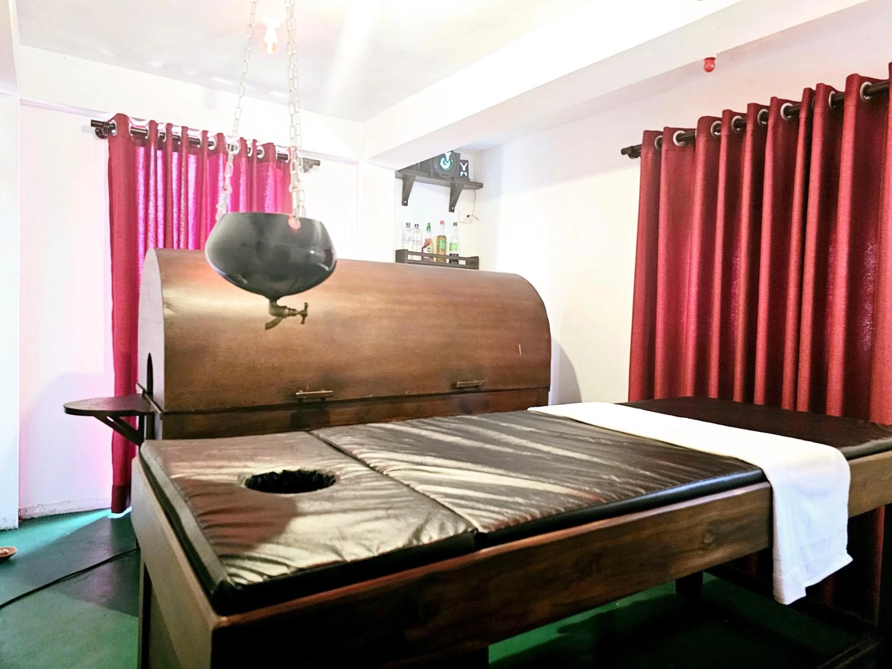 Massage, Bed in Grand Villa Kalametiya