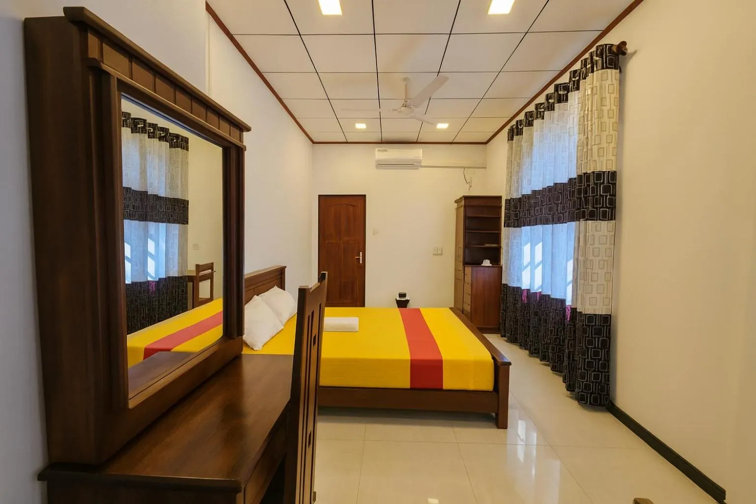 Bed in Grand Villa Kalametiya