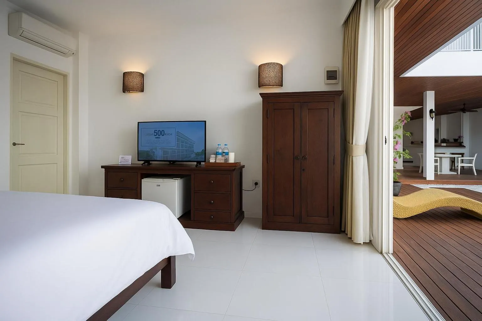 Bed in Lumiere Hotel Gili Trawangan