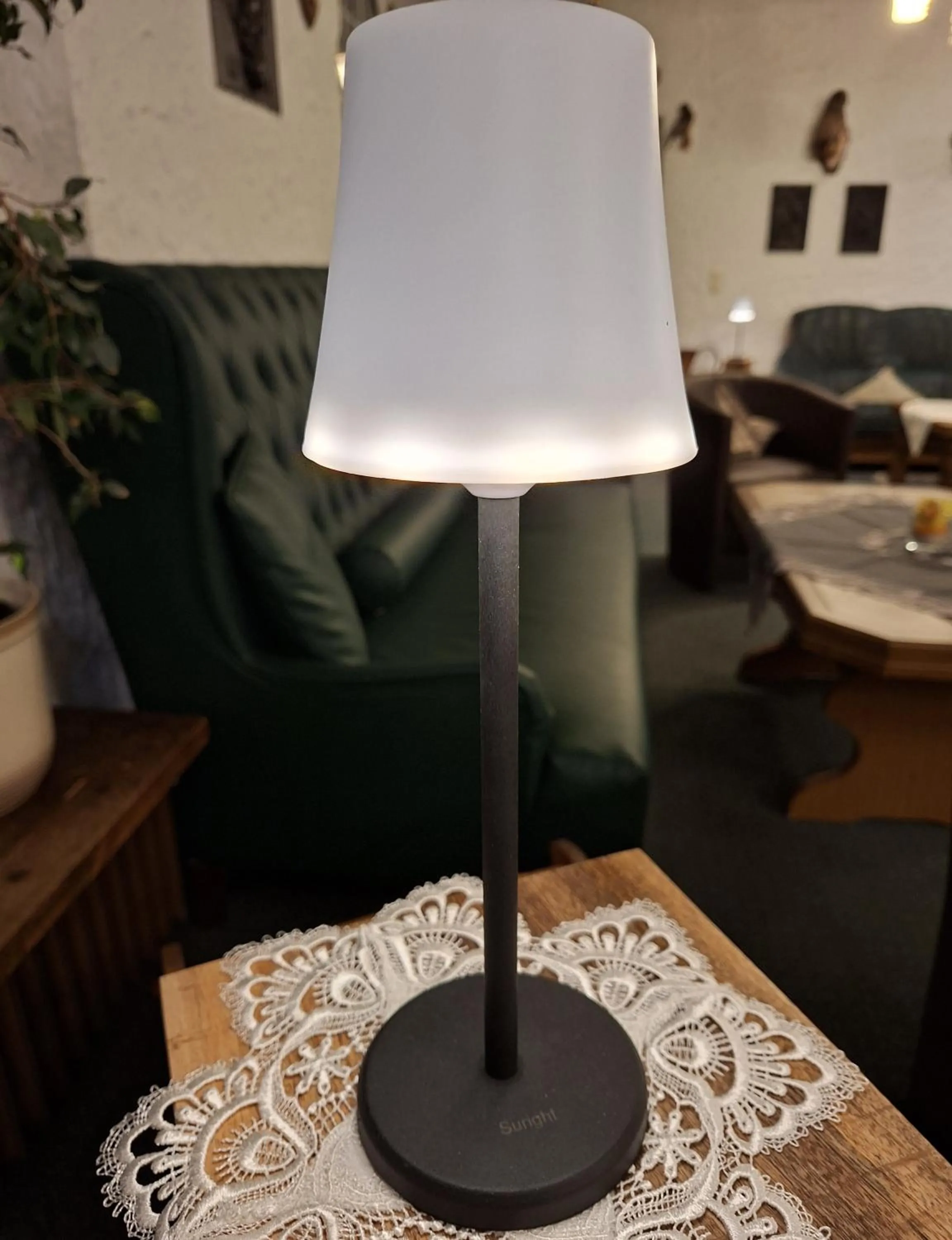 Decorative detail in Land-gut-Hotel Zum alten Forsthaus - Aufladestation für Elektroautos