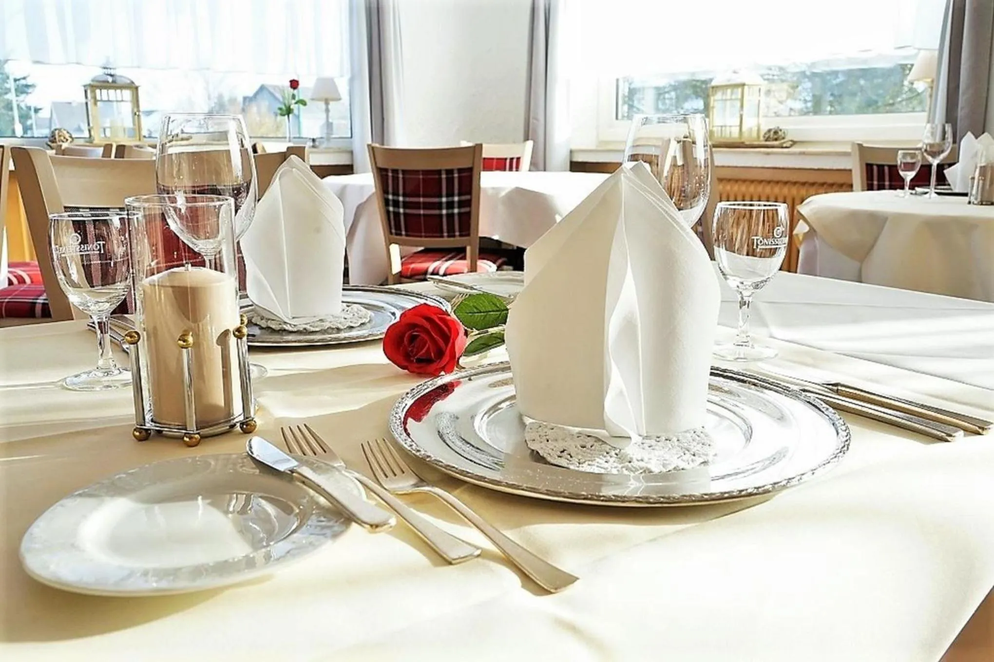 Restaurant/places to eat in Land-gut-Hotel Zum alten Forsthaus - Aufladestation für Elektroautos