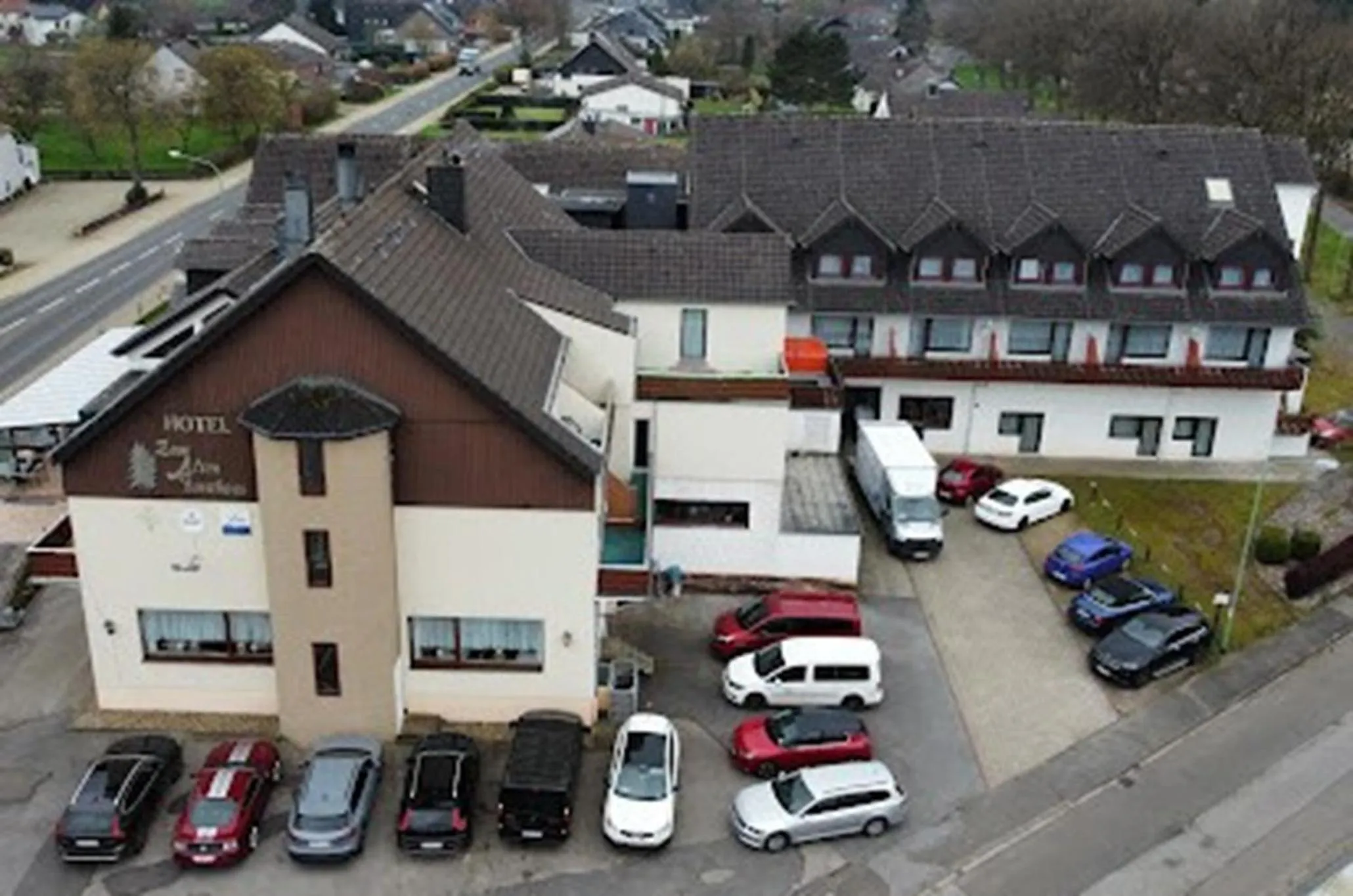 Property building in Land-gut-Hotel Zum alten Forsthaus - Aufladestation für Elektroautos