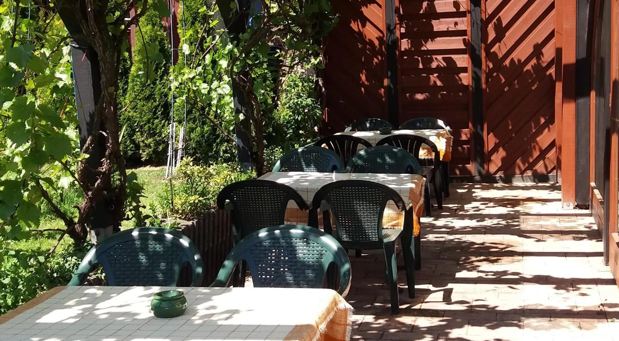 Balcony/Terrace in Land-gut-Hotel Zum alten Forsthaus - Aufladestation für Elektroautos