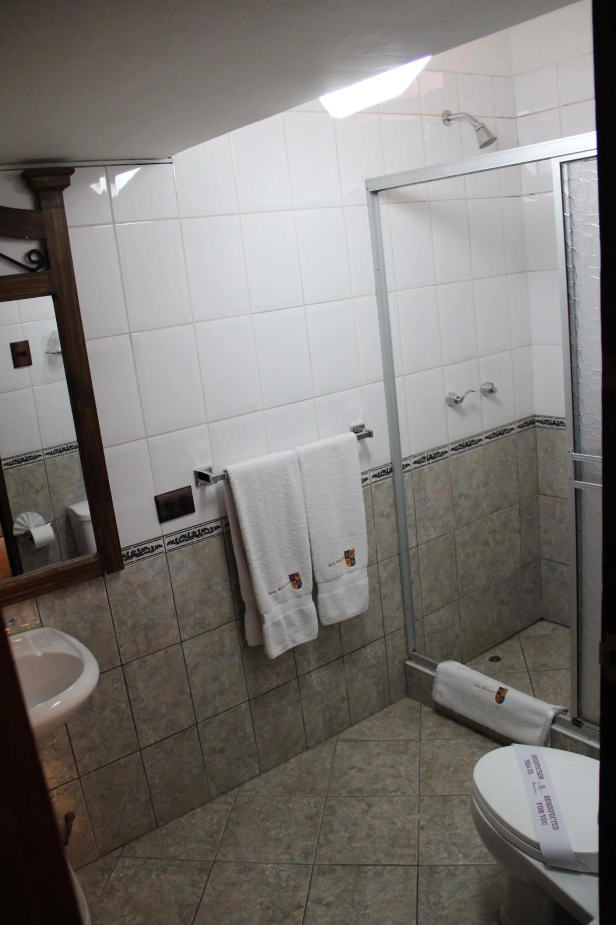 Bathroom in Hotel Marqueses