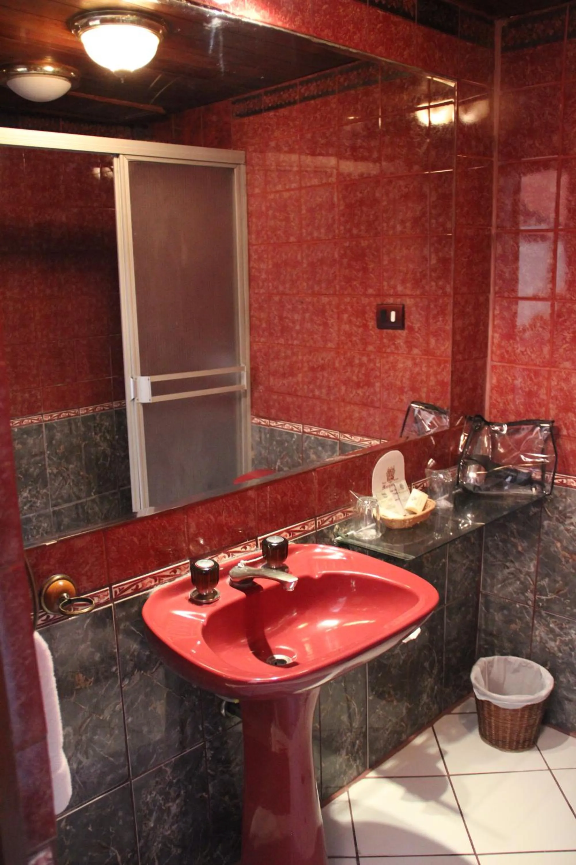Bathroom in Hotel Marqueses