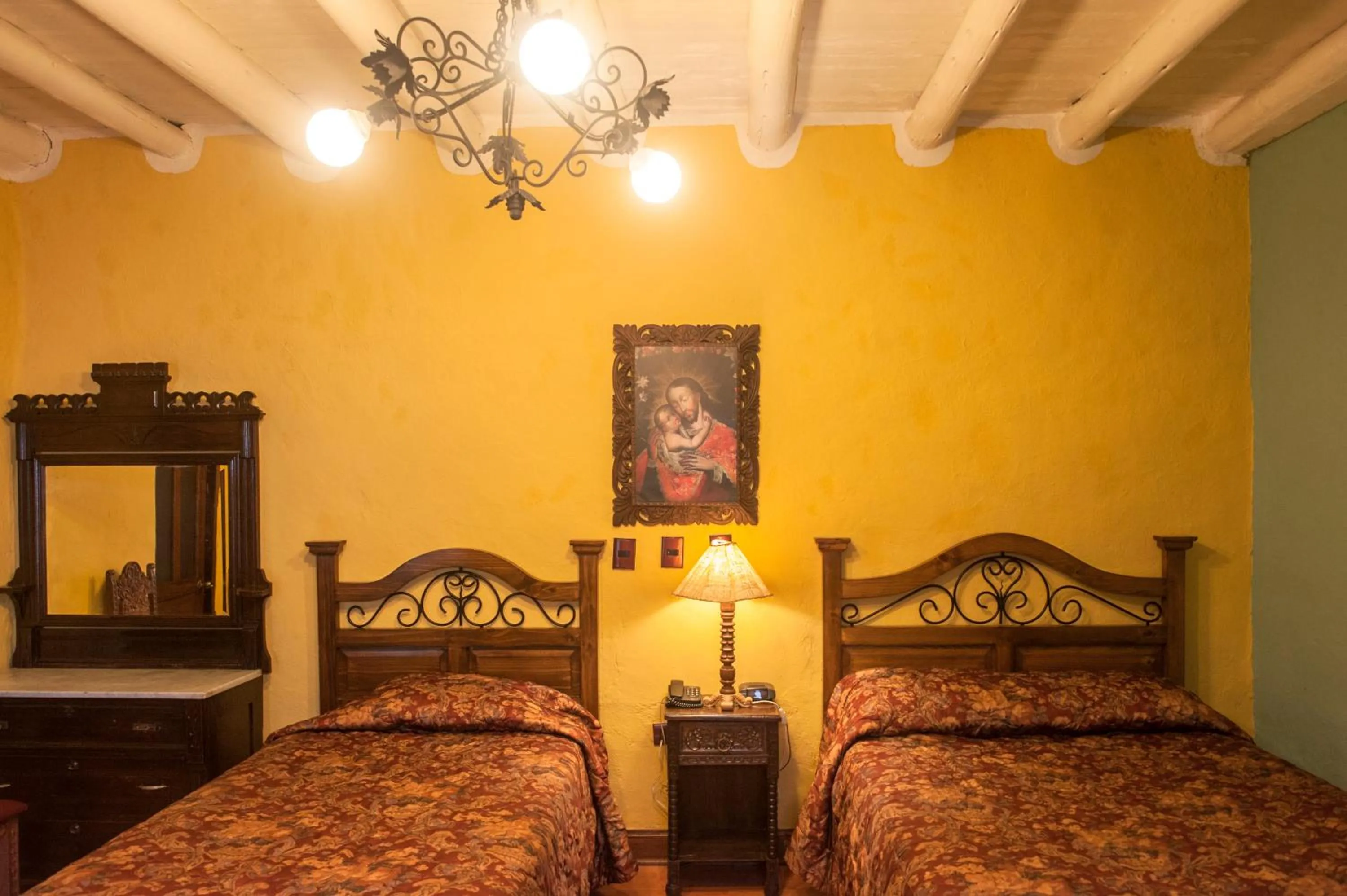 Bed in Hotel Marqueses