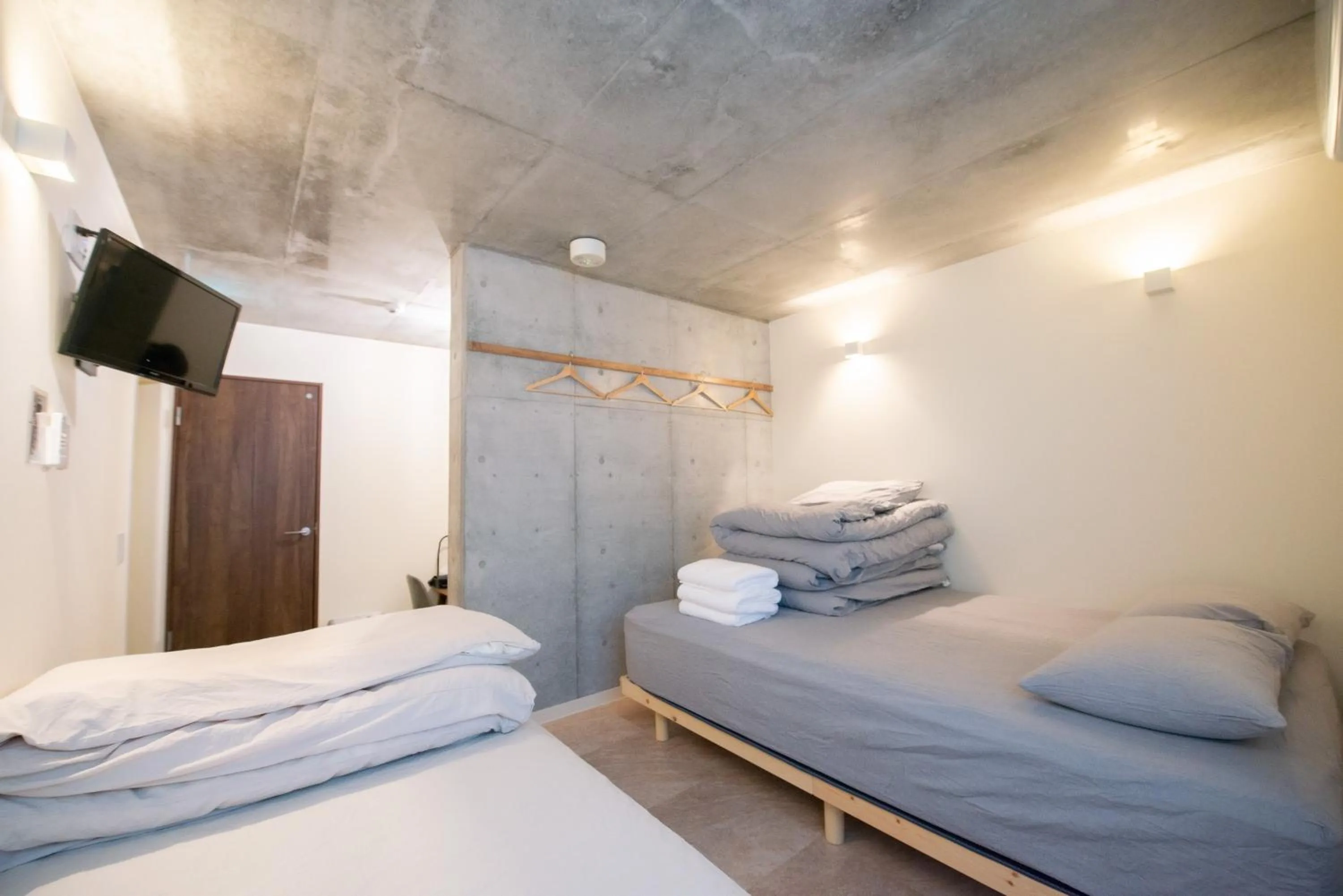 Bed in bmj Hyakunincho