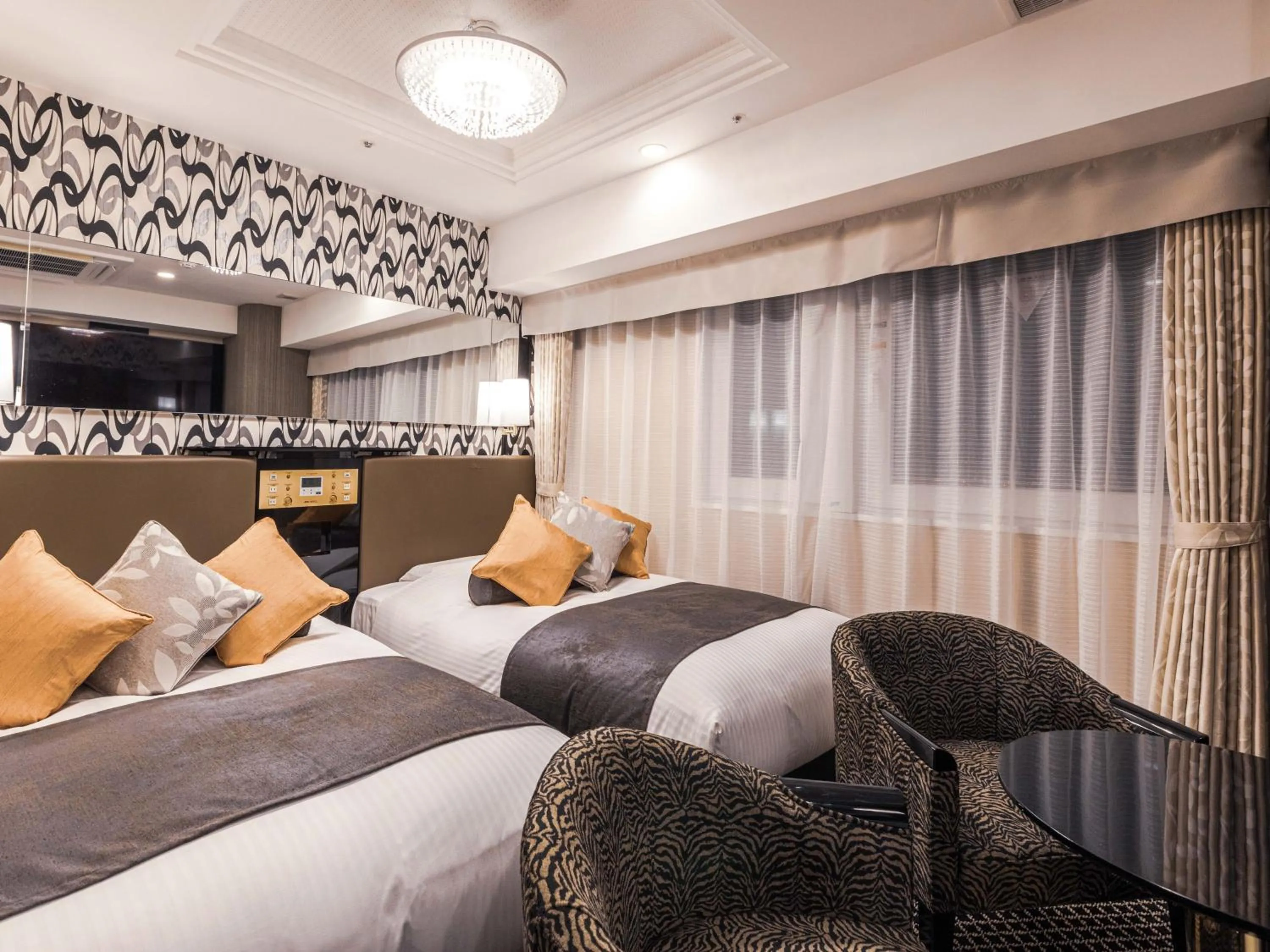 Photo of the whole room, Bed in APA Hotel Shin Osaka Ekimae