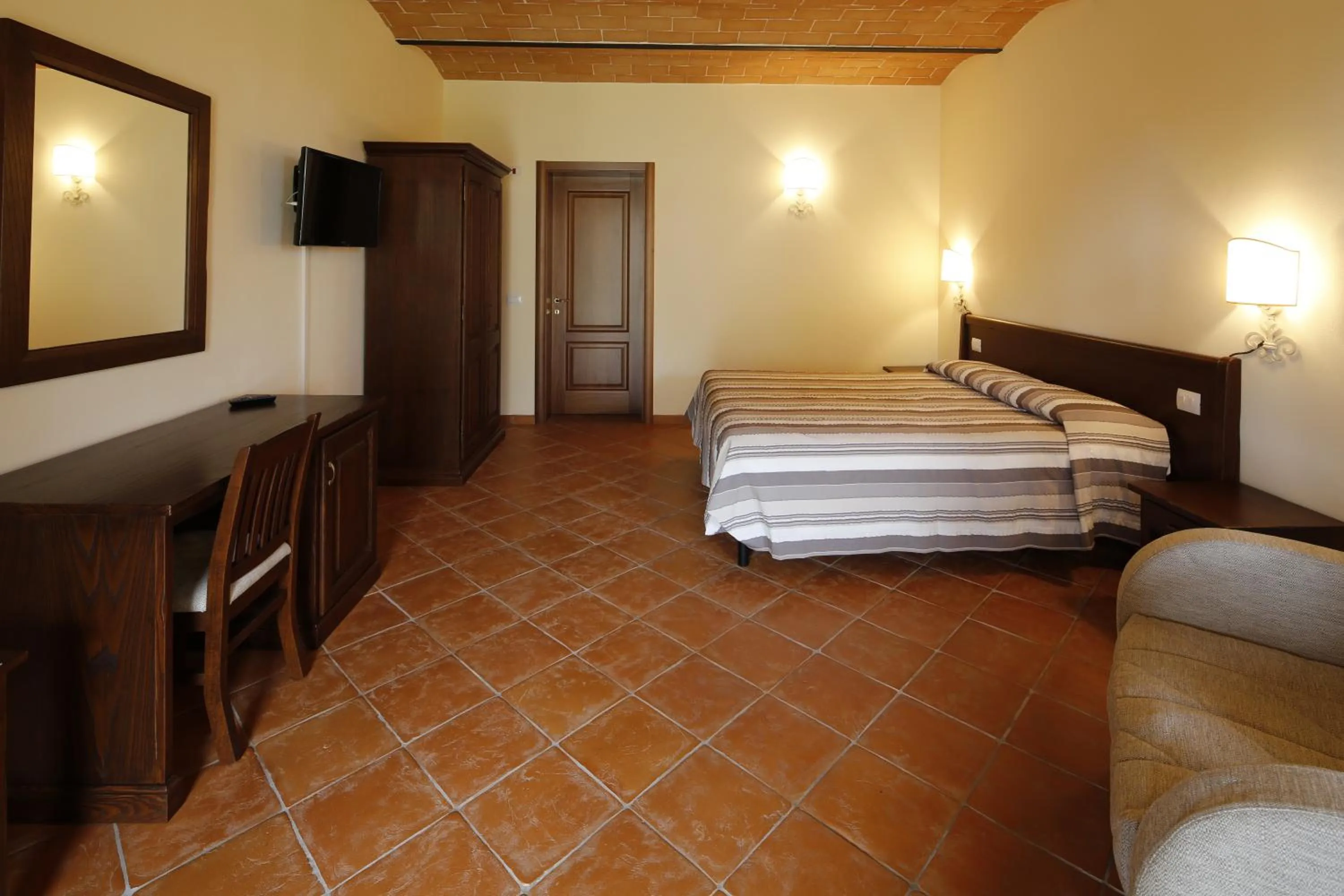 Bedroom, Bed in Agriturismo Poggio Al Tufo