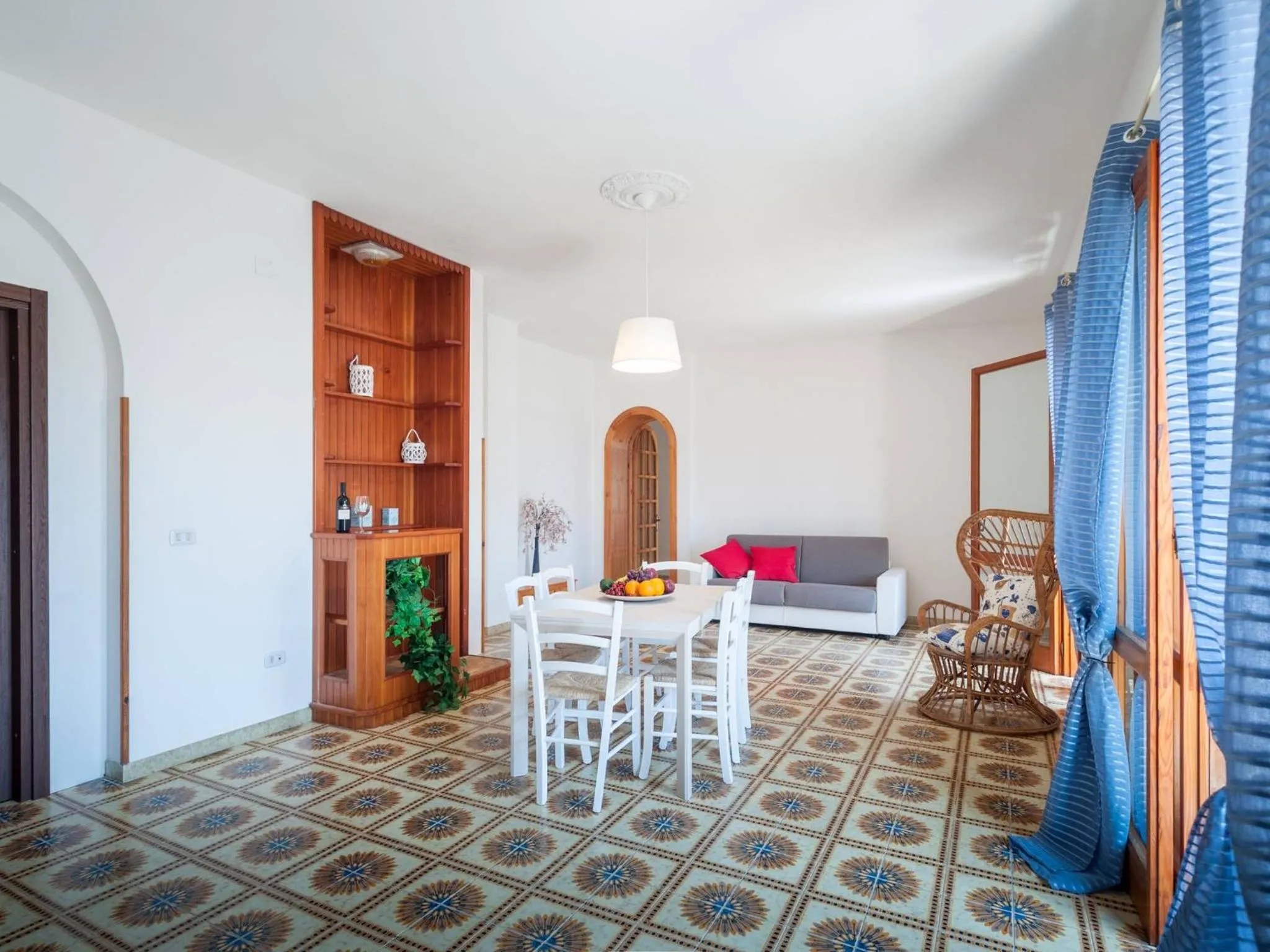 Dining area in Elegant Apartment With Sea View In Otranto, Wifi, Air Conditioning And Parking