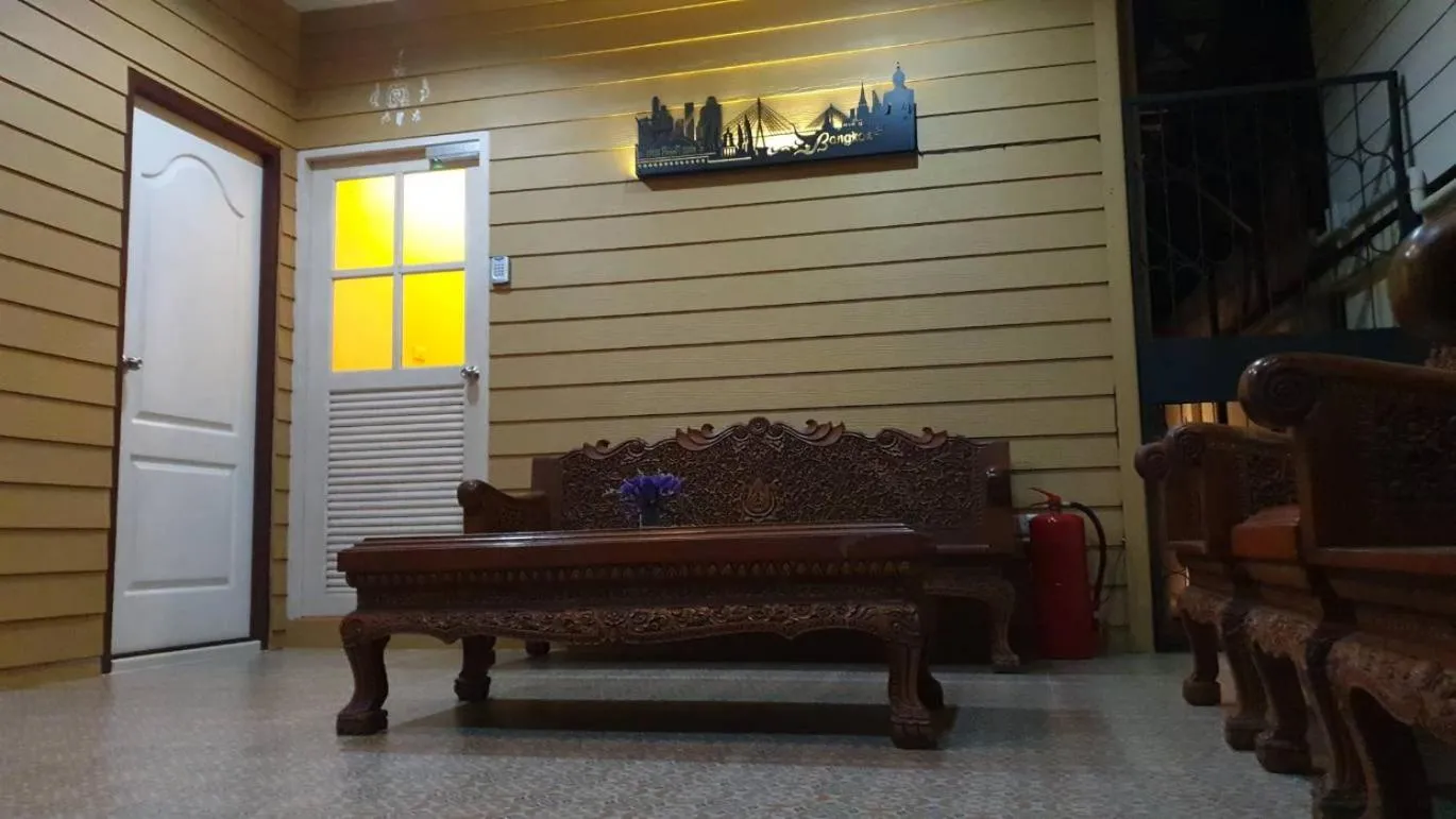 Papermoon Guesthouse