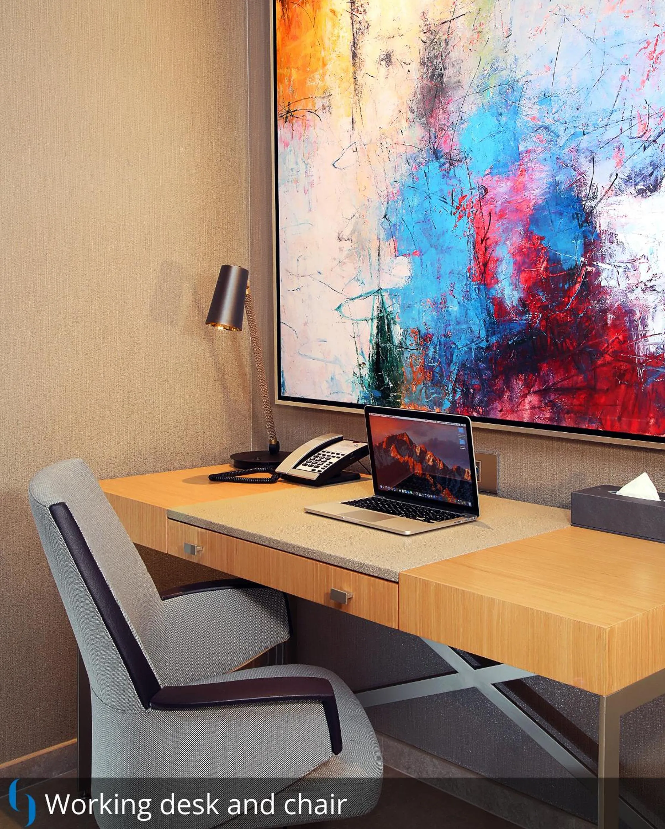 Business facilities in Grand Cosmopolitan Hotel