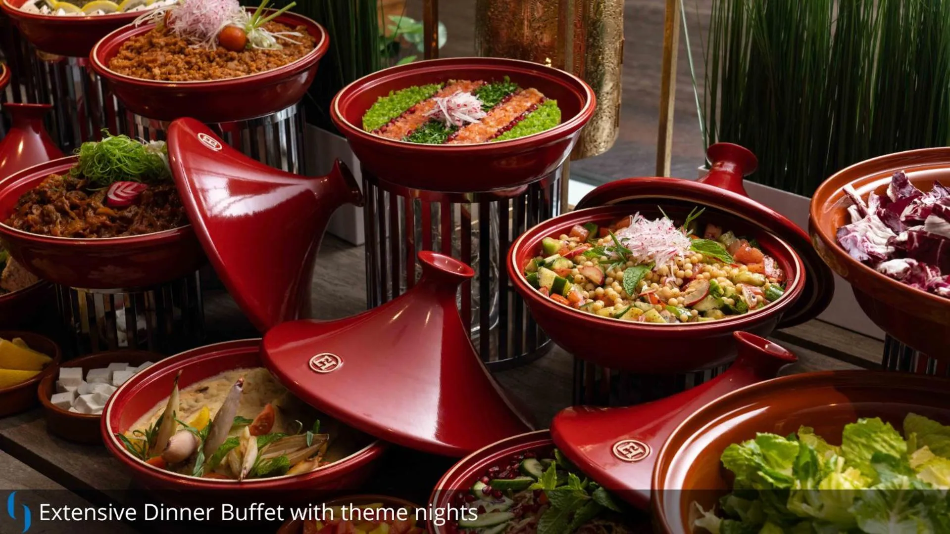 Restaurant/places to eat in Grand Cosmopolitan Hotel