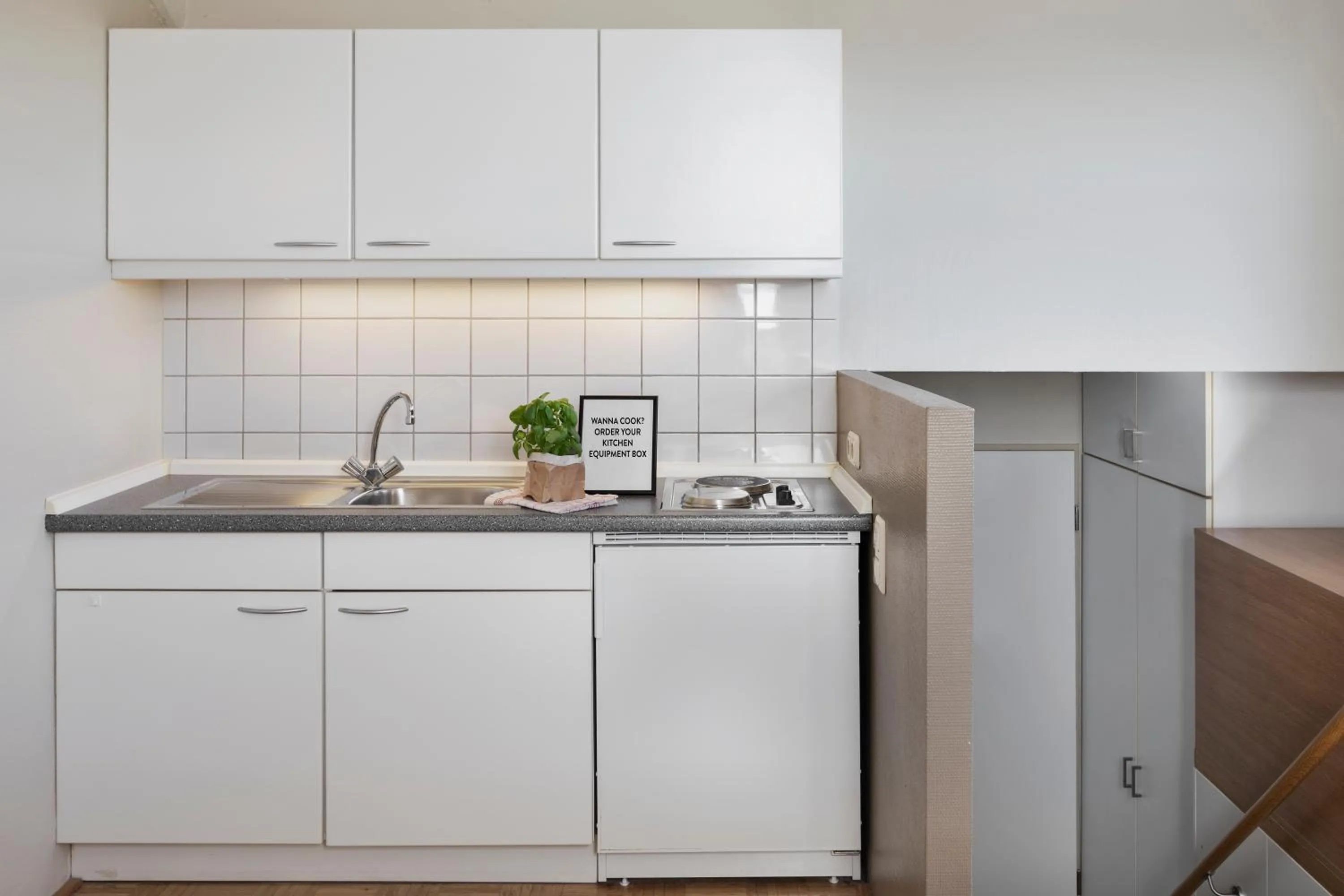 Kitchen or kitchenette in Gästeresidenz Pelikan Viertel Hannover