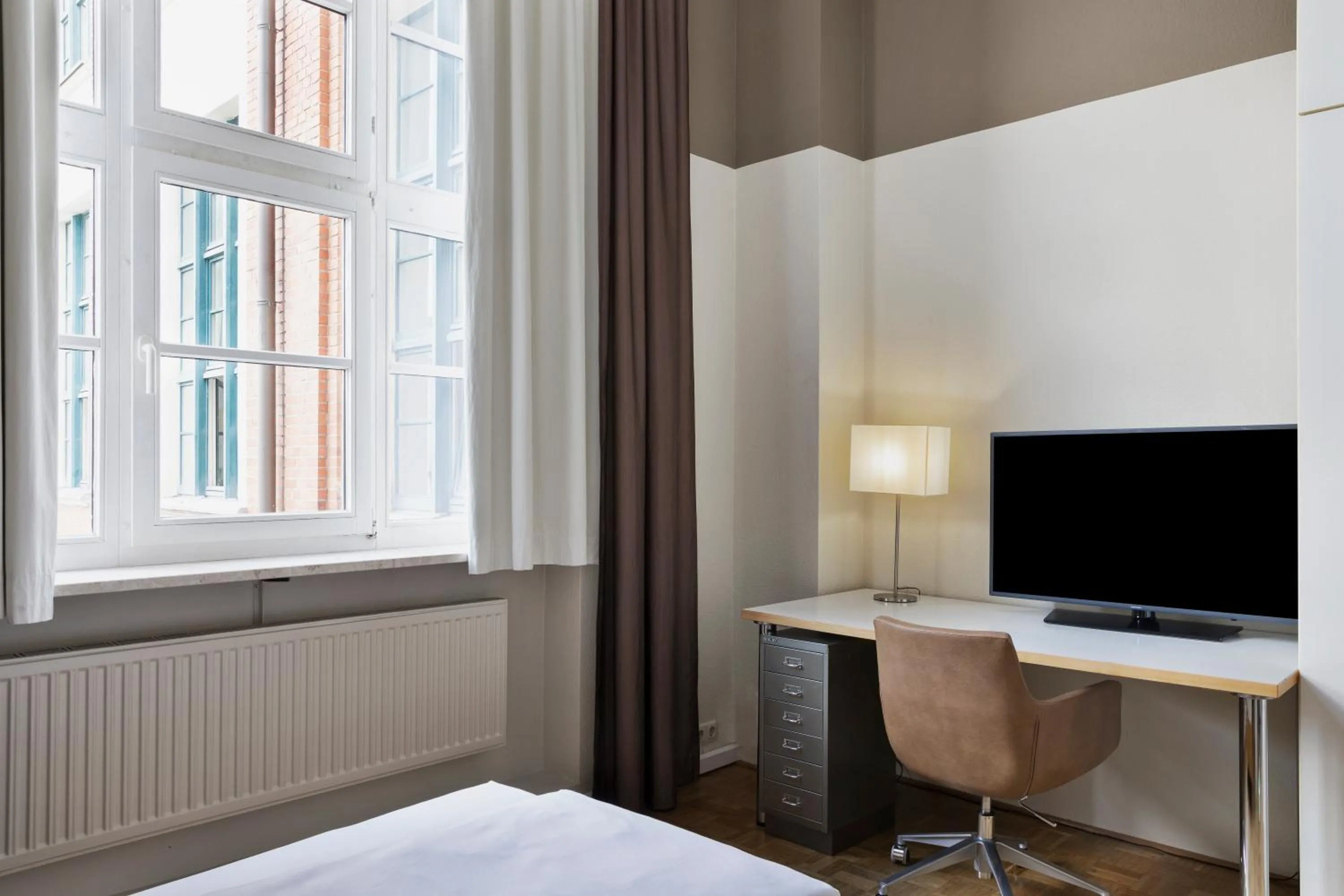 TV and multimedia, Bed in Gästeresidenz Pelikan Viertel Hannover