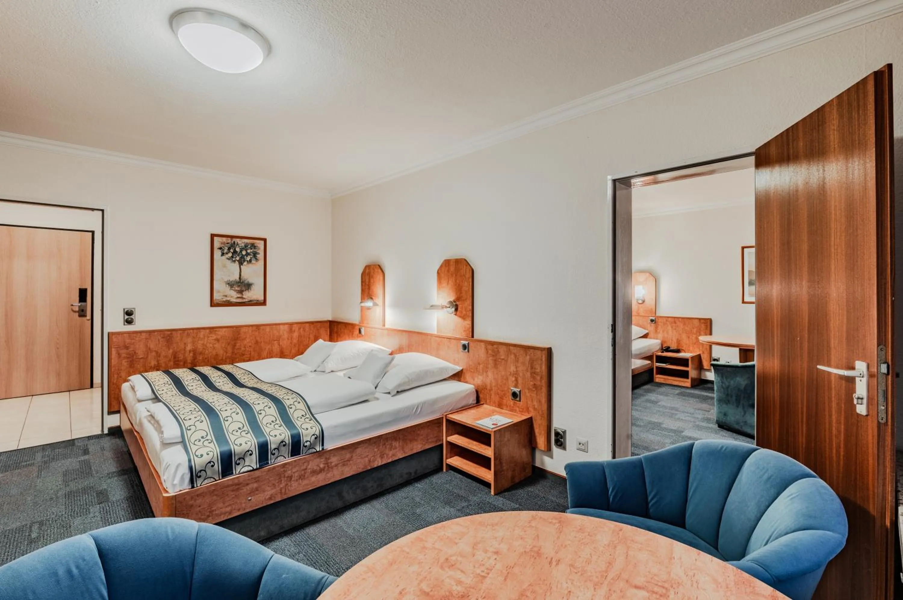 Photo of the whole room, Bed in Apartment-Hotel Hamburg Mitte