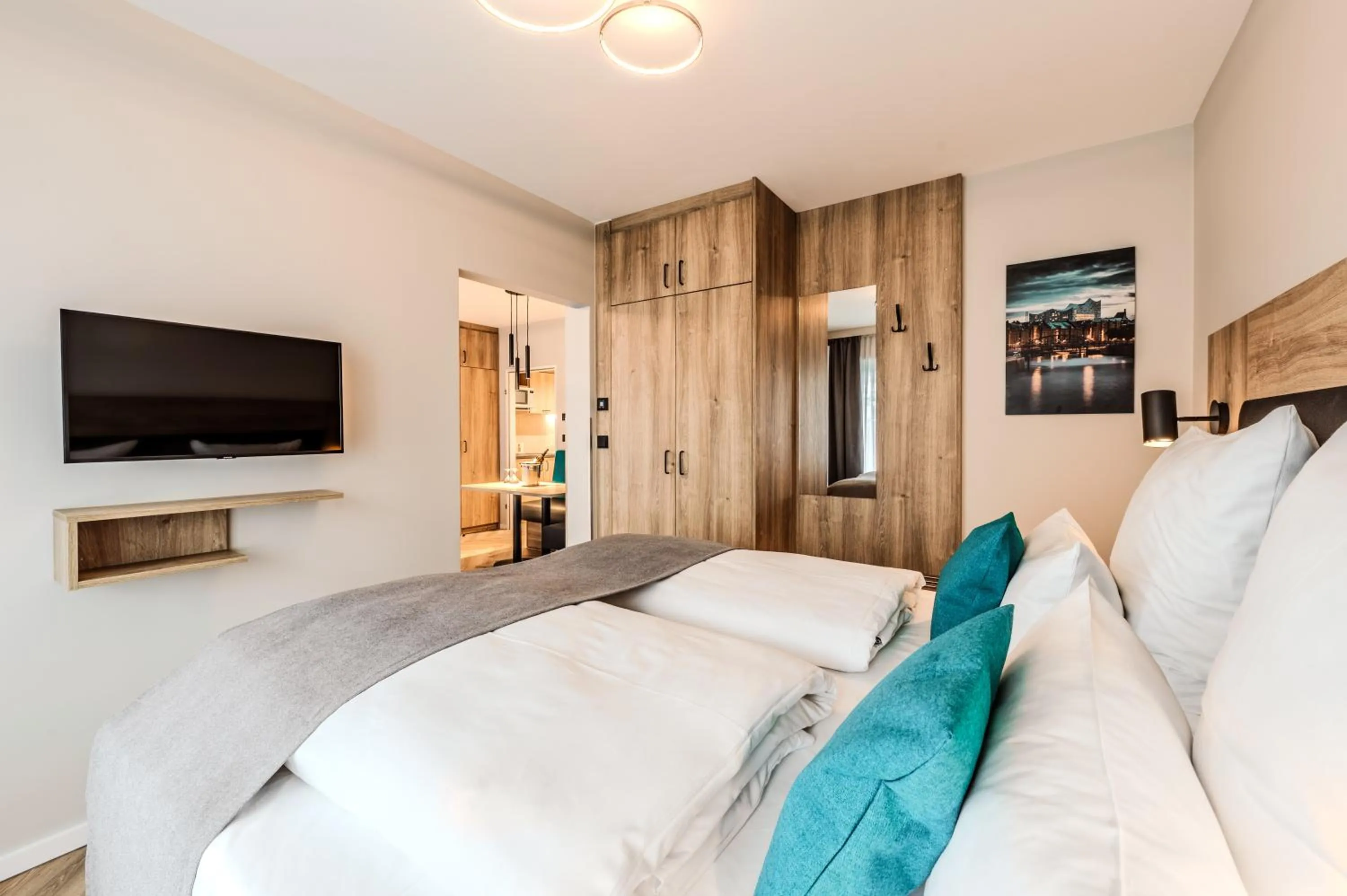 View (from property/room), Bed in Apartment-Hotel Hamburg Mitte