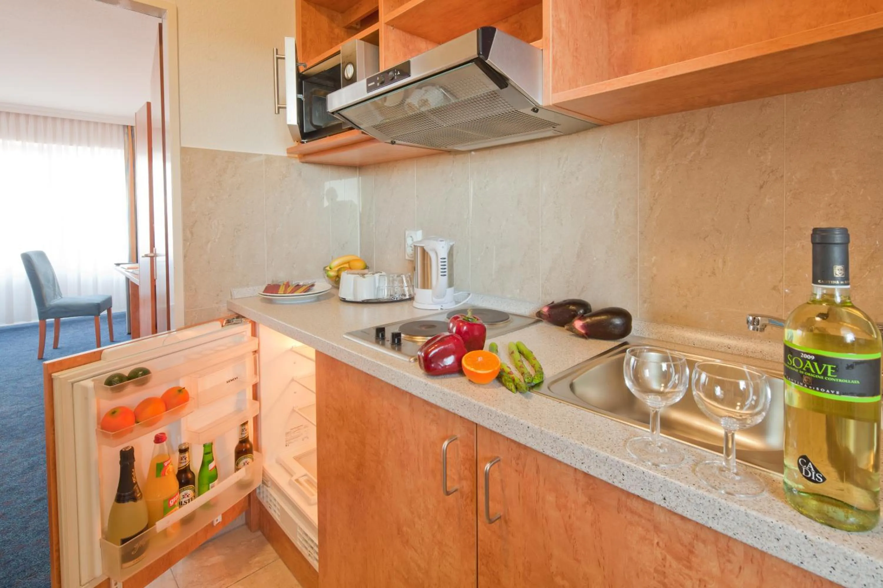 Kitchen or kitchenette in Apartment-Hotel Hamburg Mitte
