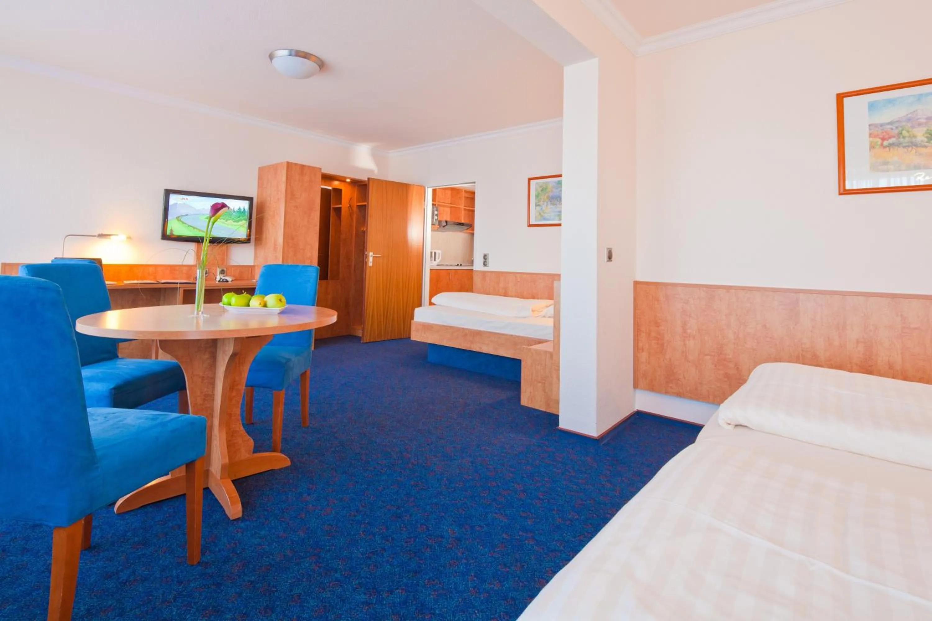 Photo of the whole room, Bed in Apartment-Hotel Hamburg Mitte