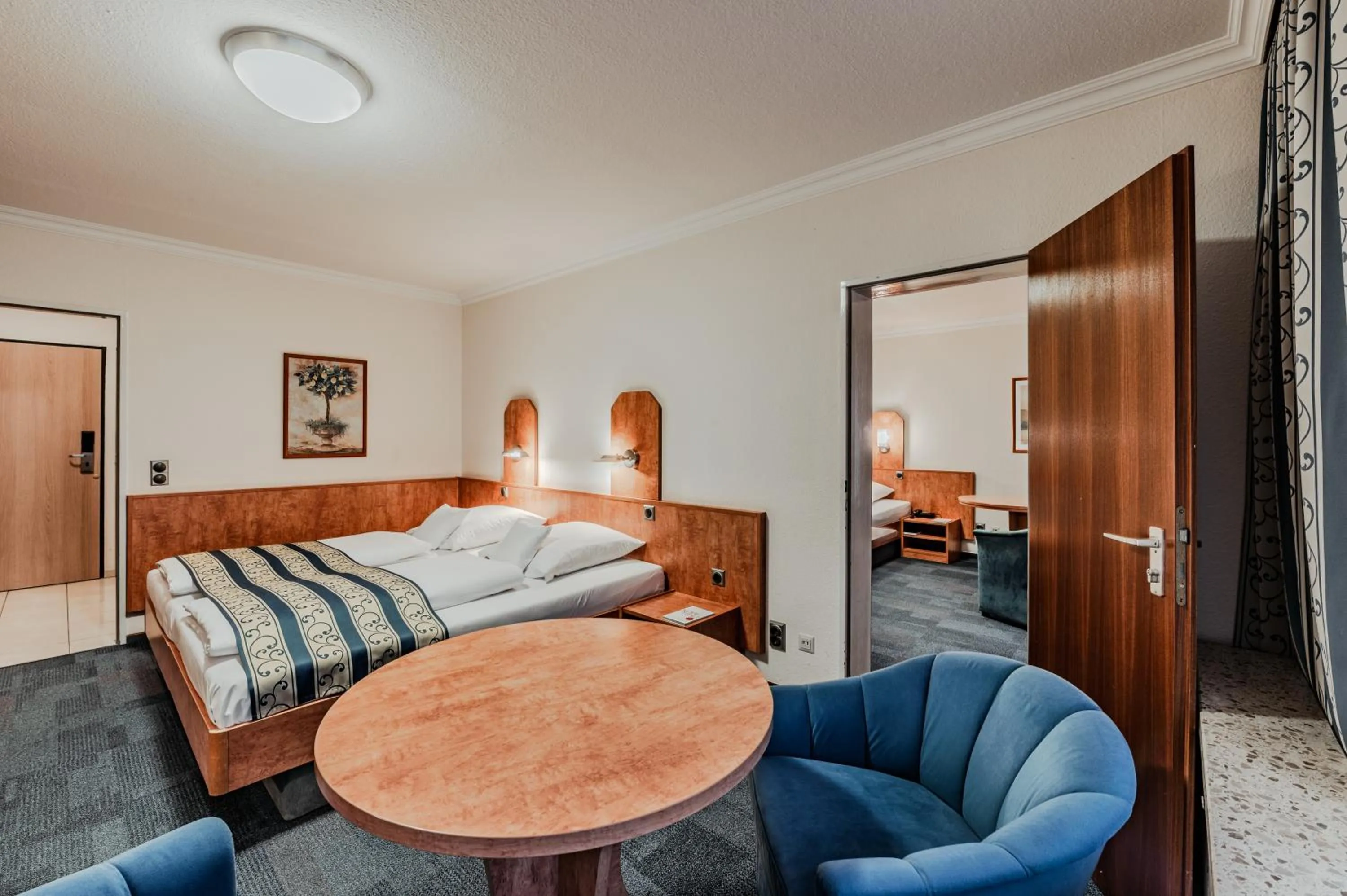 Living room, Bed in Apartment-Hotel Hamburg Mitte