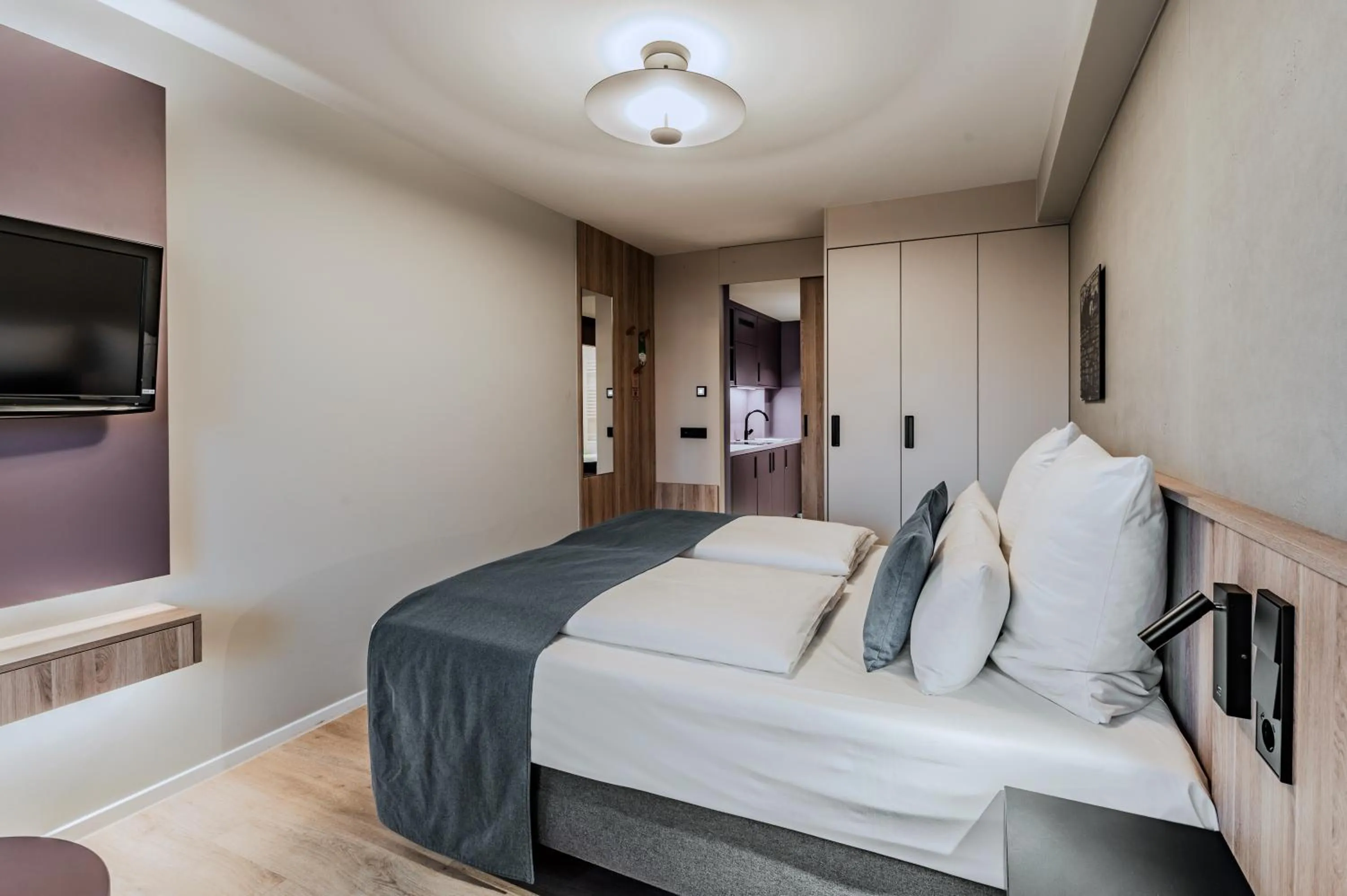 Bed in Apartment-Hotel Hamburg Mitte