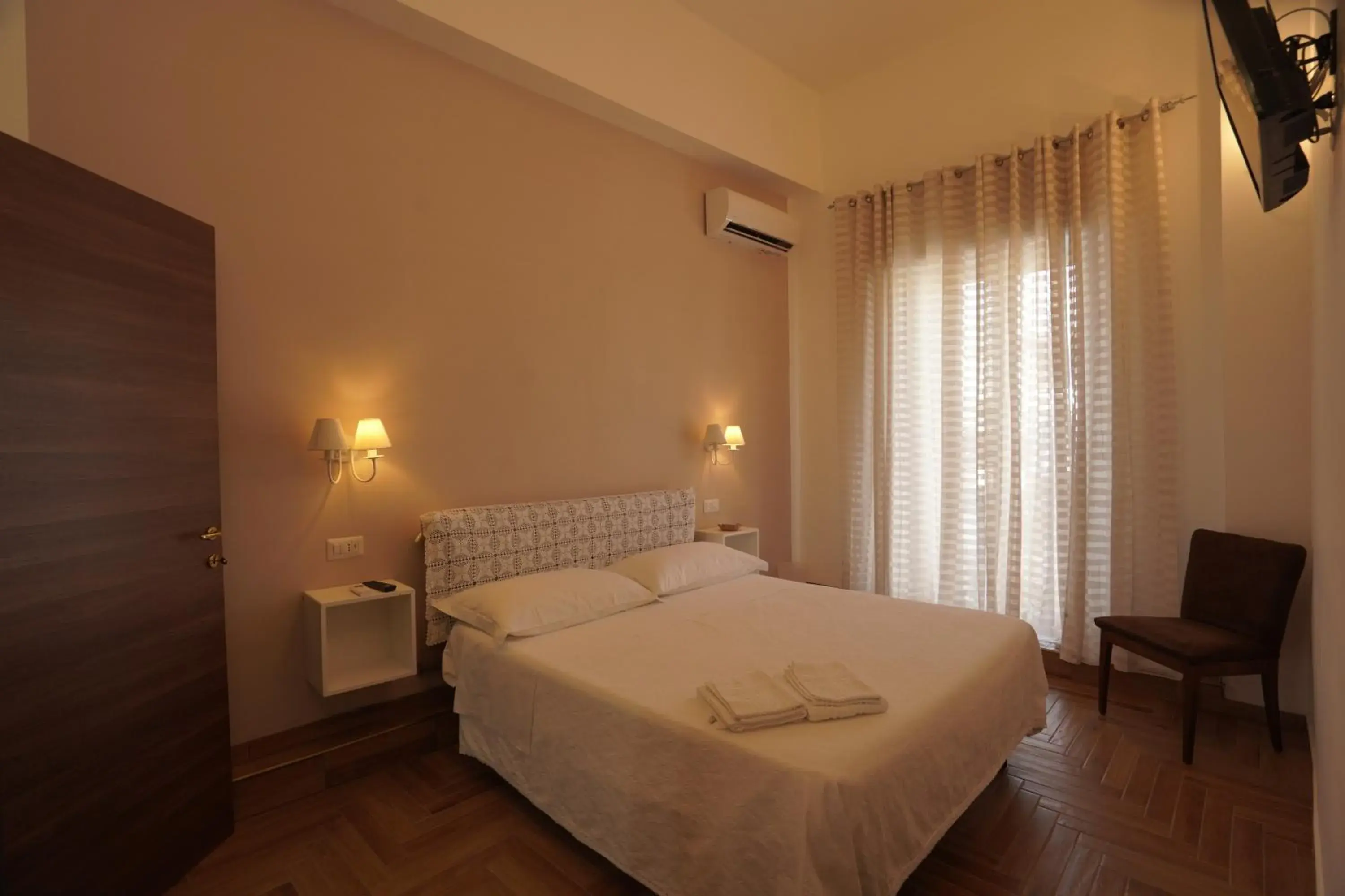Double Room with Balcony in B&B I Due Teatri Double Room with Balcony in B&B I Due Teatri