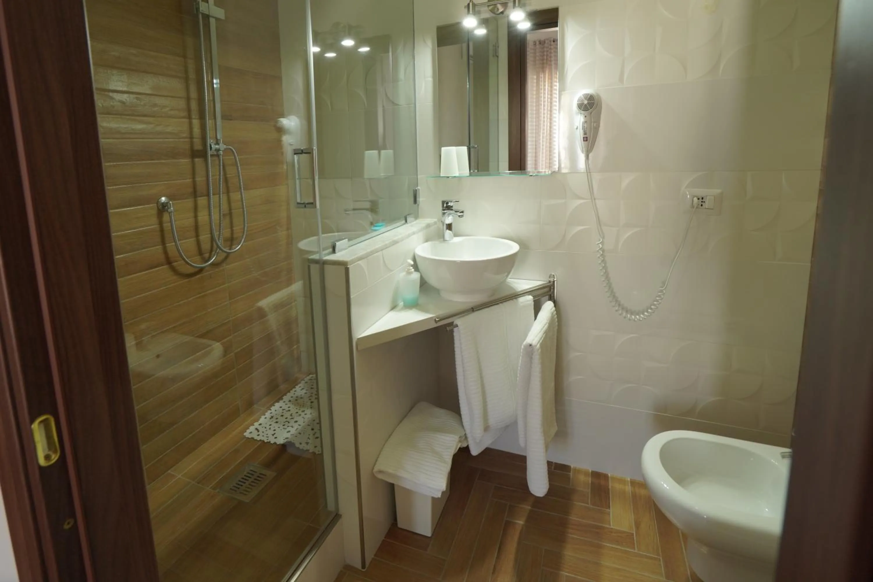 Shower in B&B I Due Teatri