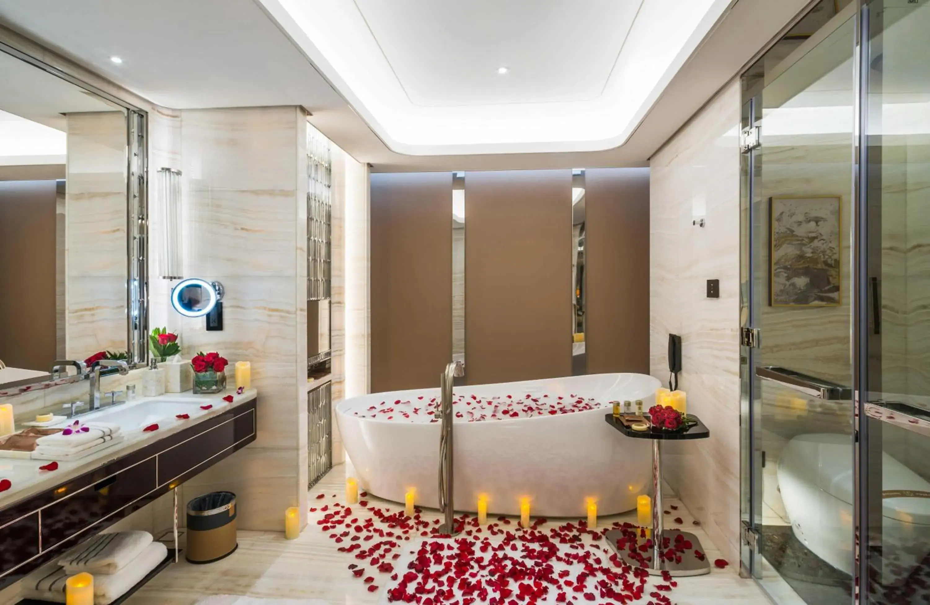 Superior Room Partially Sea View in Narcissus Al Hamra Hotel Jeddah Superior Room Partially Sea View in Narcissus Al Hamra Hotel Jeddah