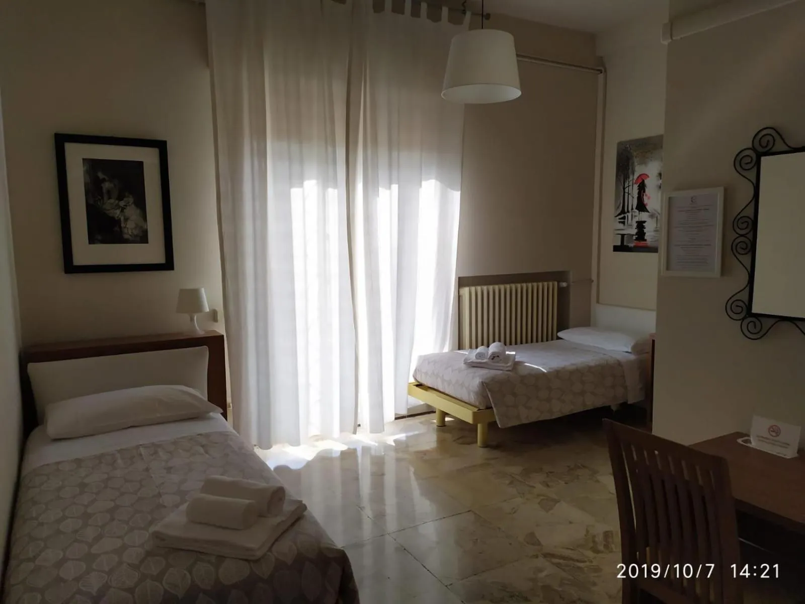 Bedroom, Bed in B&B Cameracaffè Centro