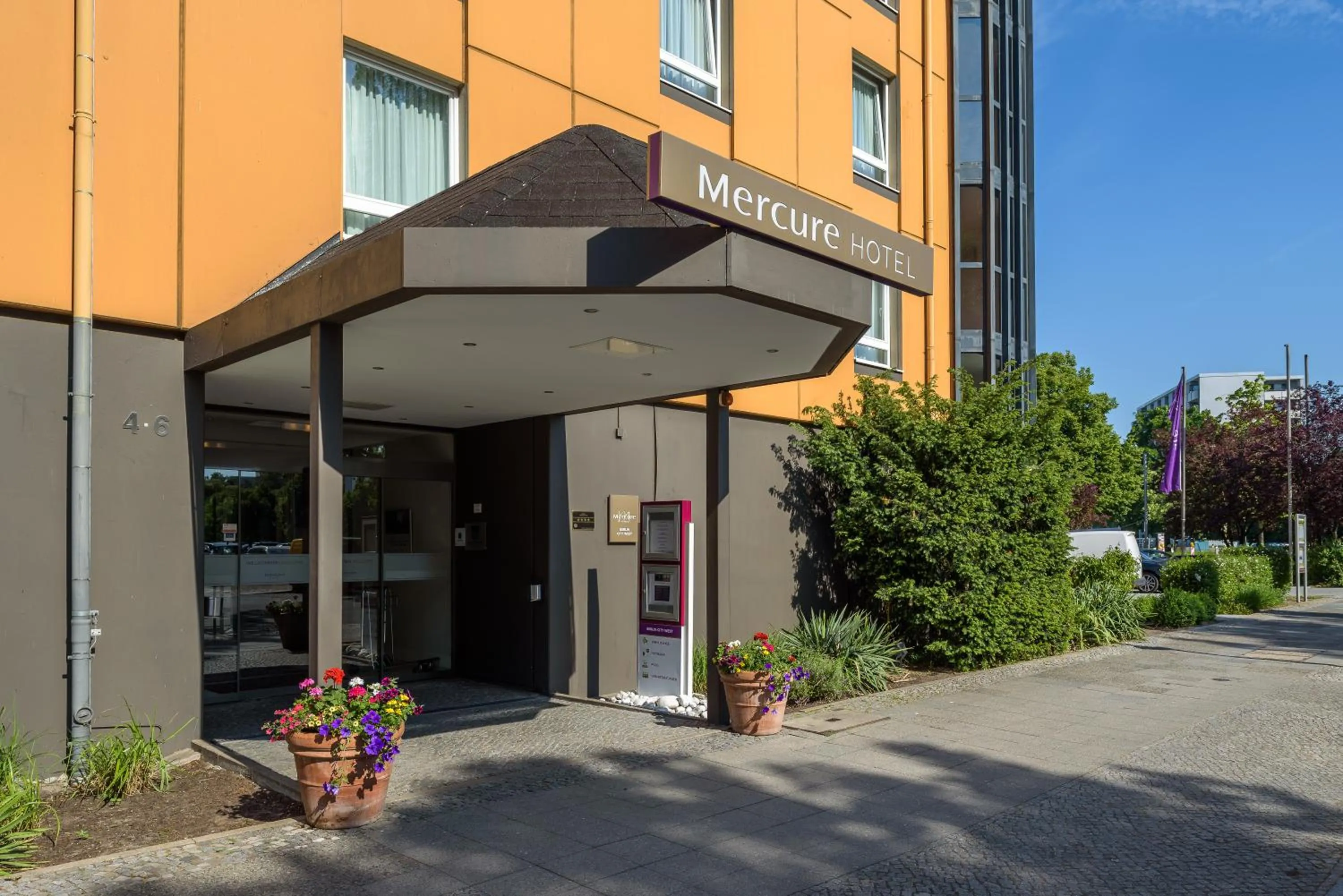 Facade/entrance in Mercure Hotel Berlin City West